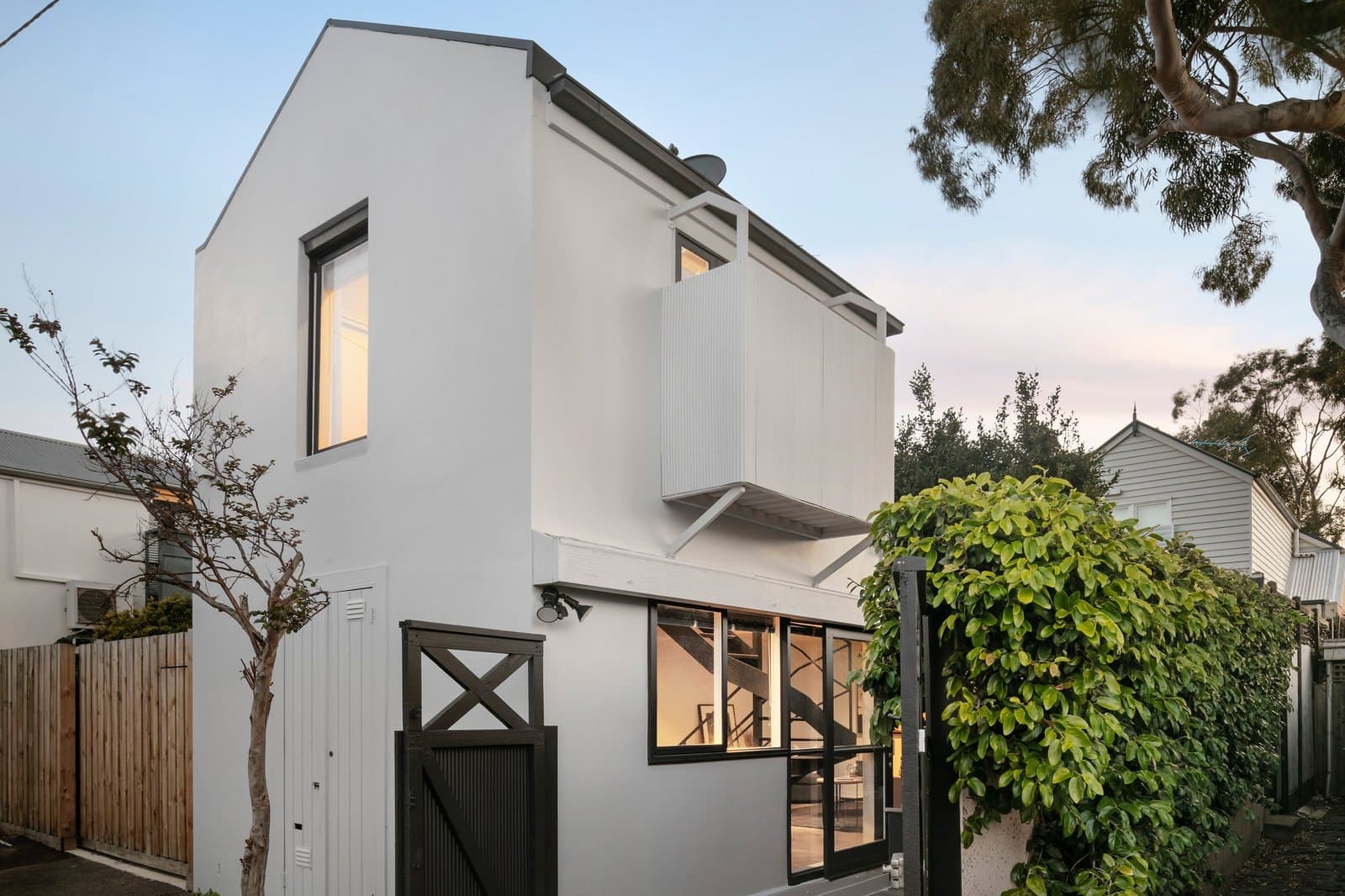 2 Little Graham Street, Albert Park - Thumbnail 2