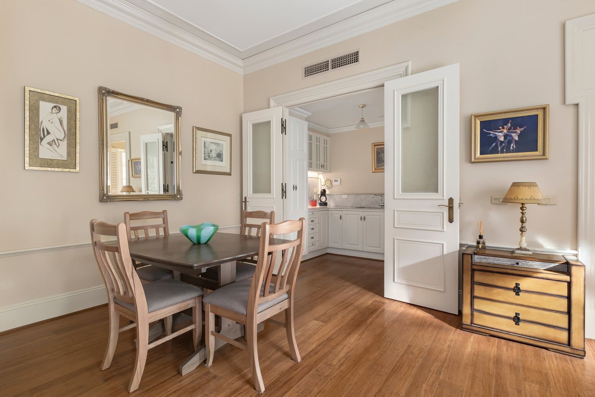2/151 Canterbury Road, Toorak - Thumbnail 3