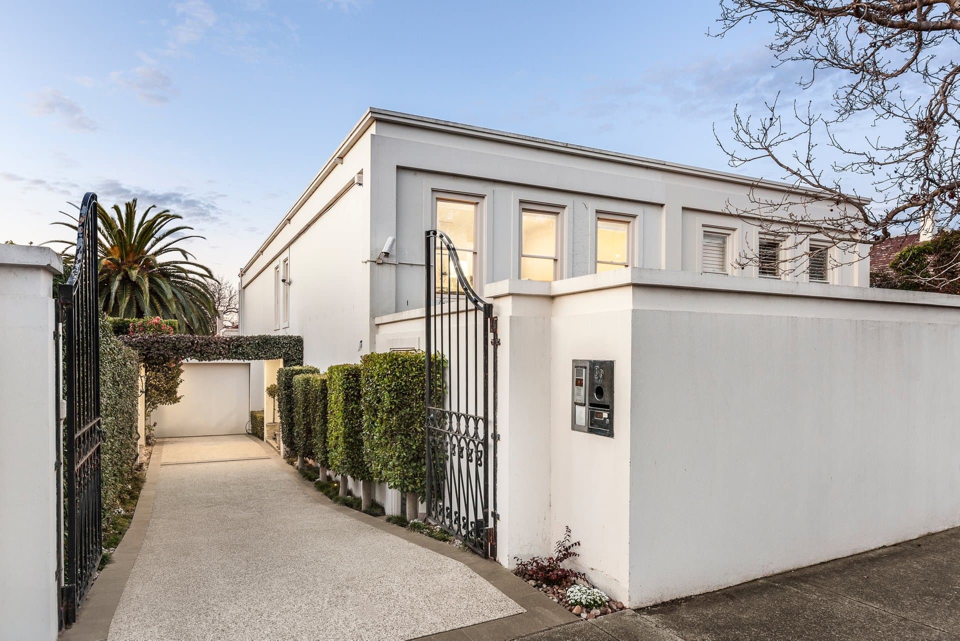 39 Power Street, Toorak - Thumbnail 2