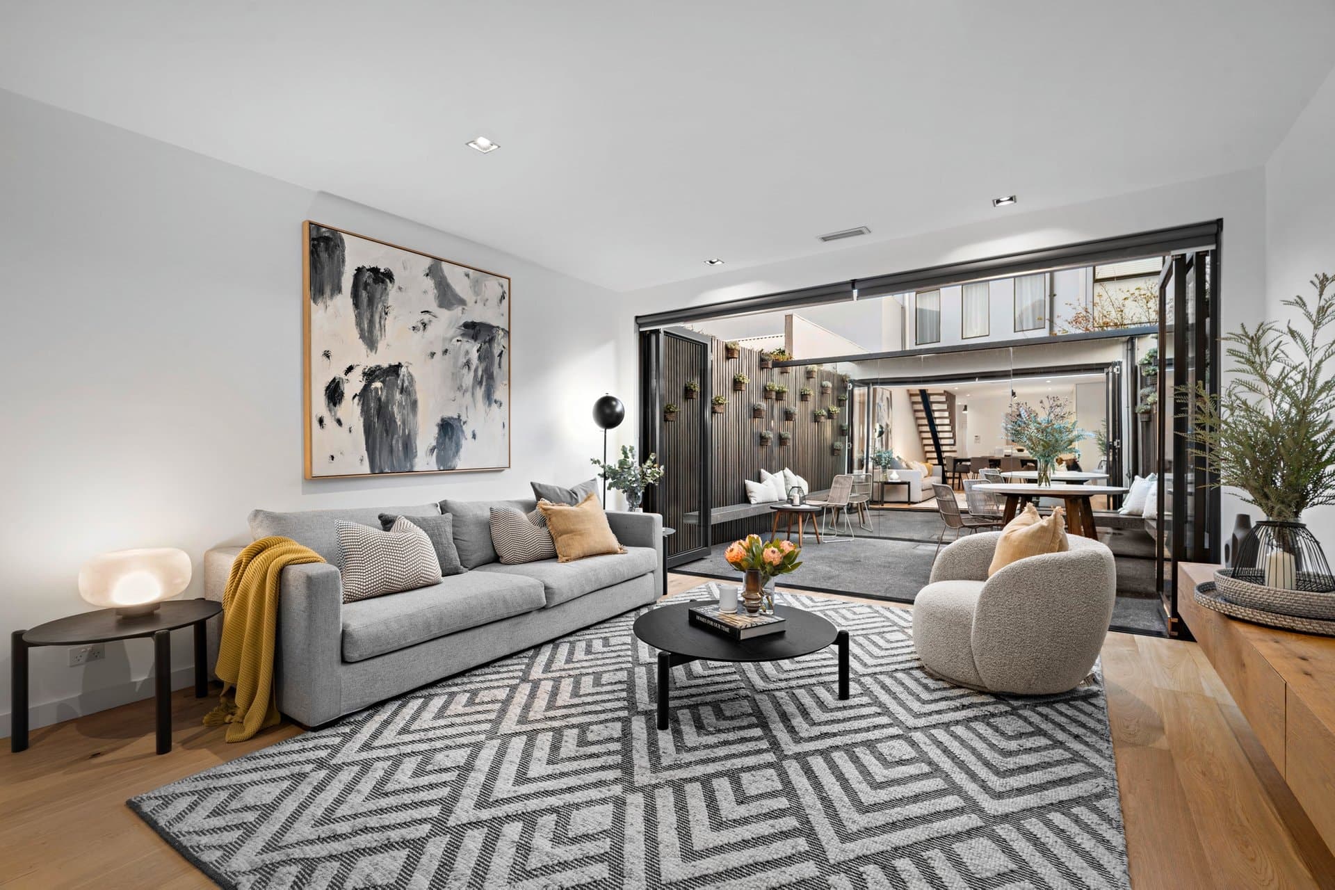9 Spring Street East, Port Melbourne - Thumbnail 3