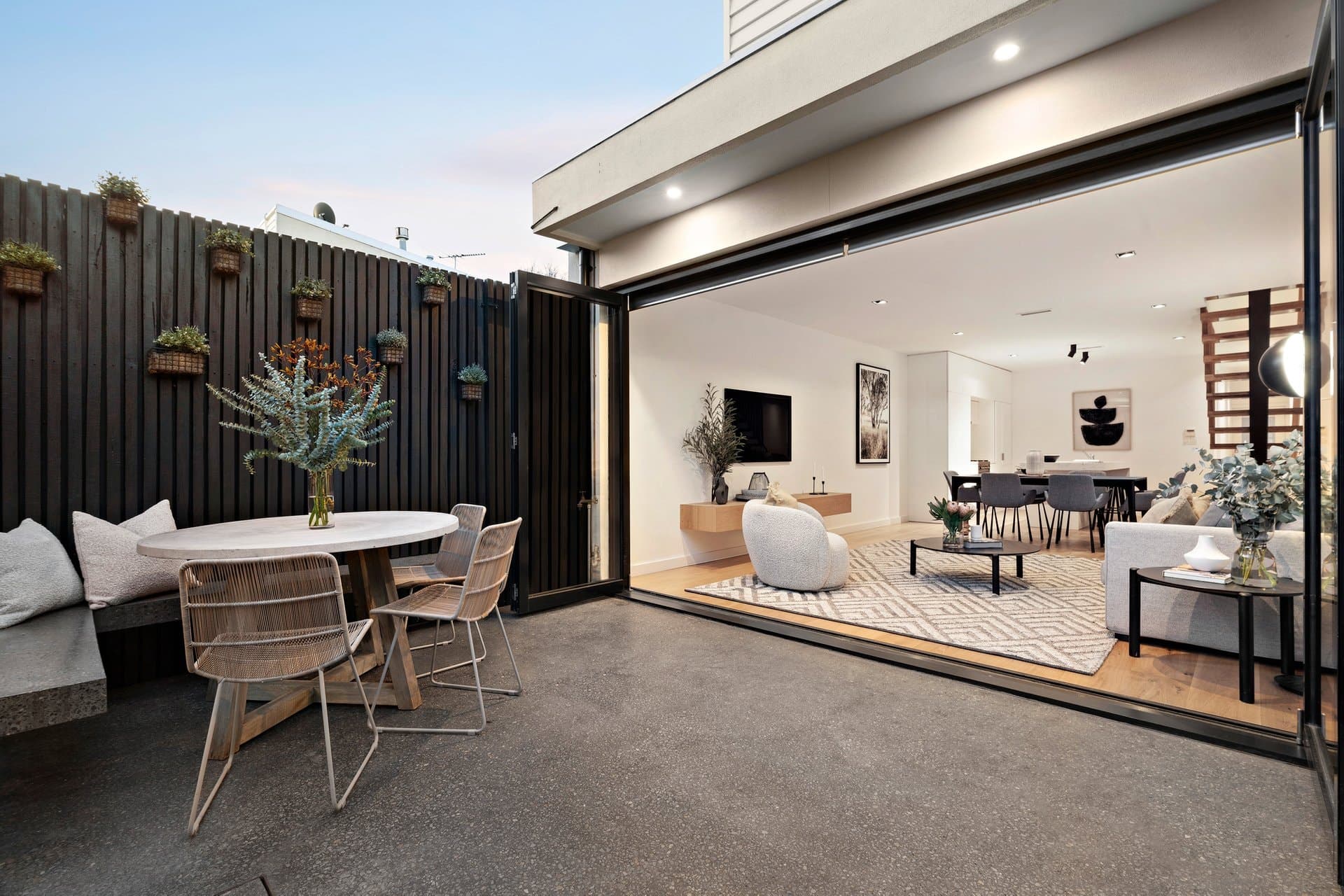 9 Spring Street East, Port Melbourne - Thumbnail 4