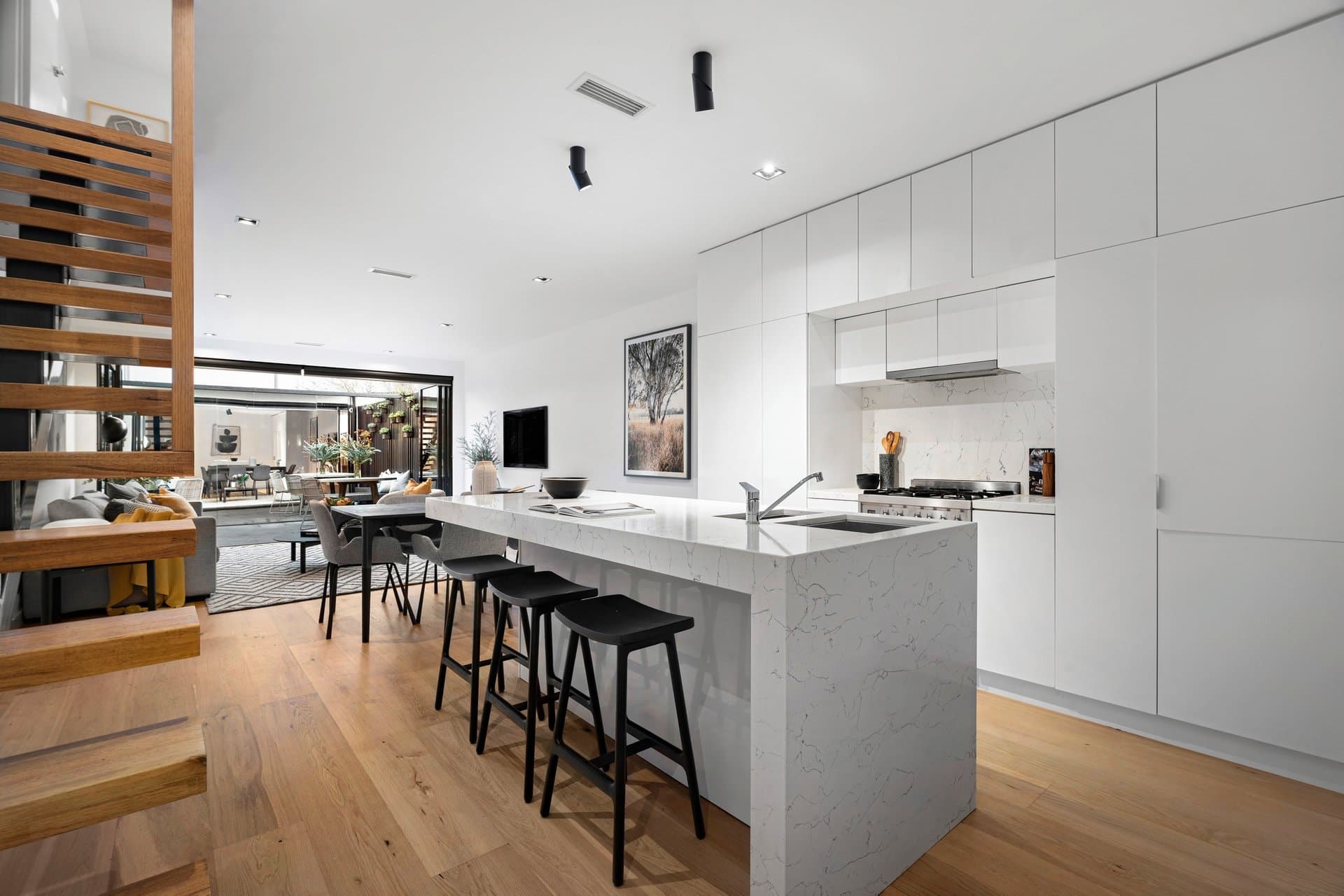 9 Spring Street East, Port Melbourne - Thumbnail 5