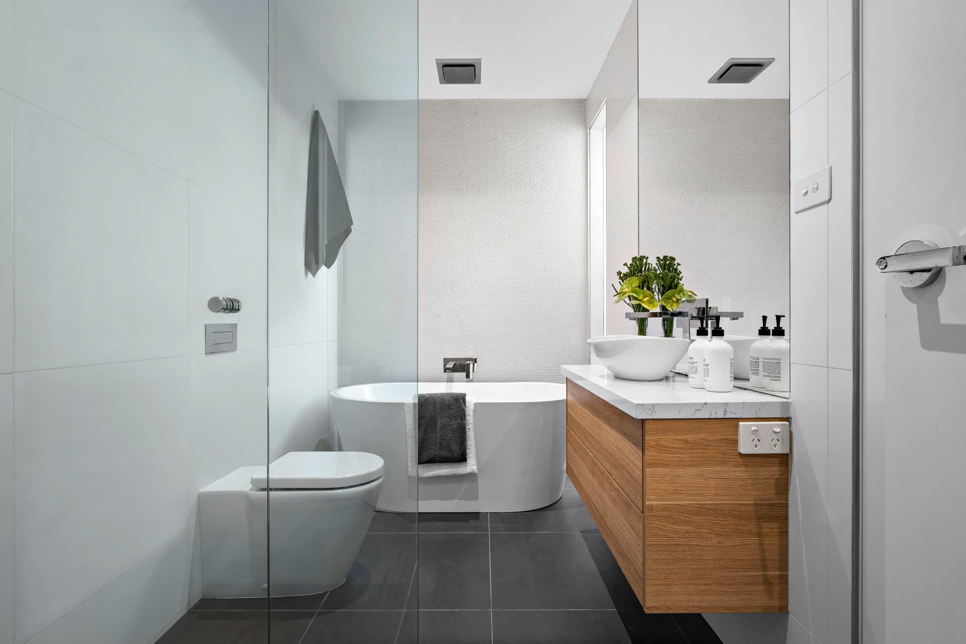 9 Spring Street East, Port Melbourne - Thumbnail 7