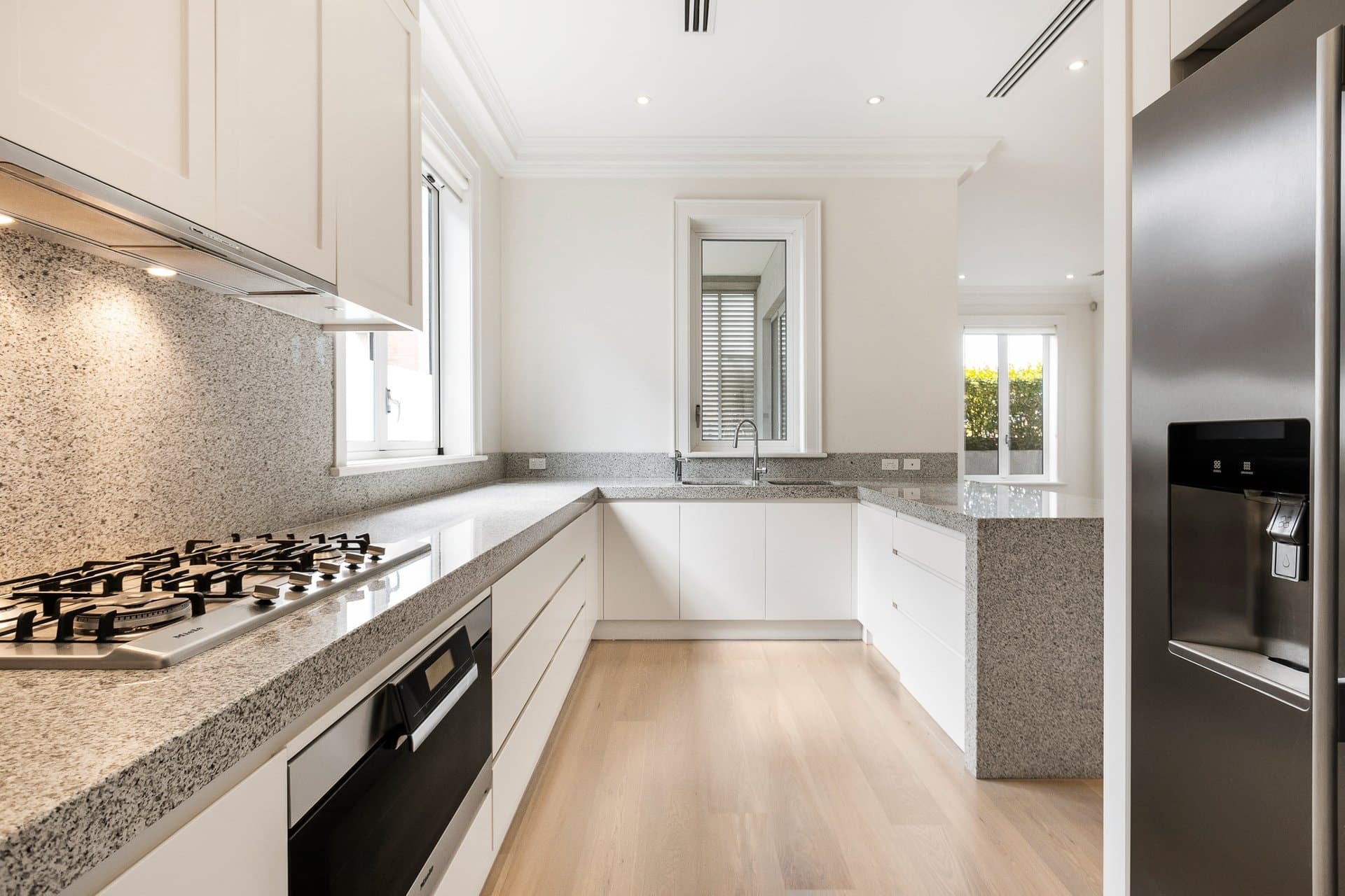 4/82 Mathoura Road, Toorak - Thumbnail 4