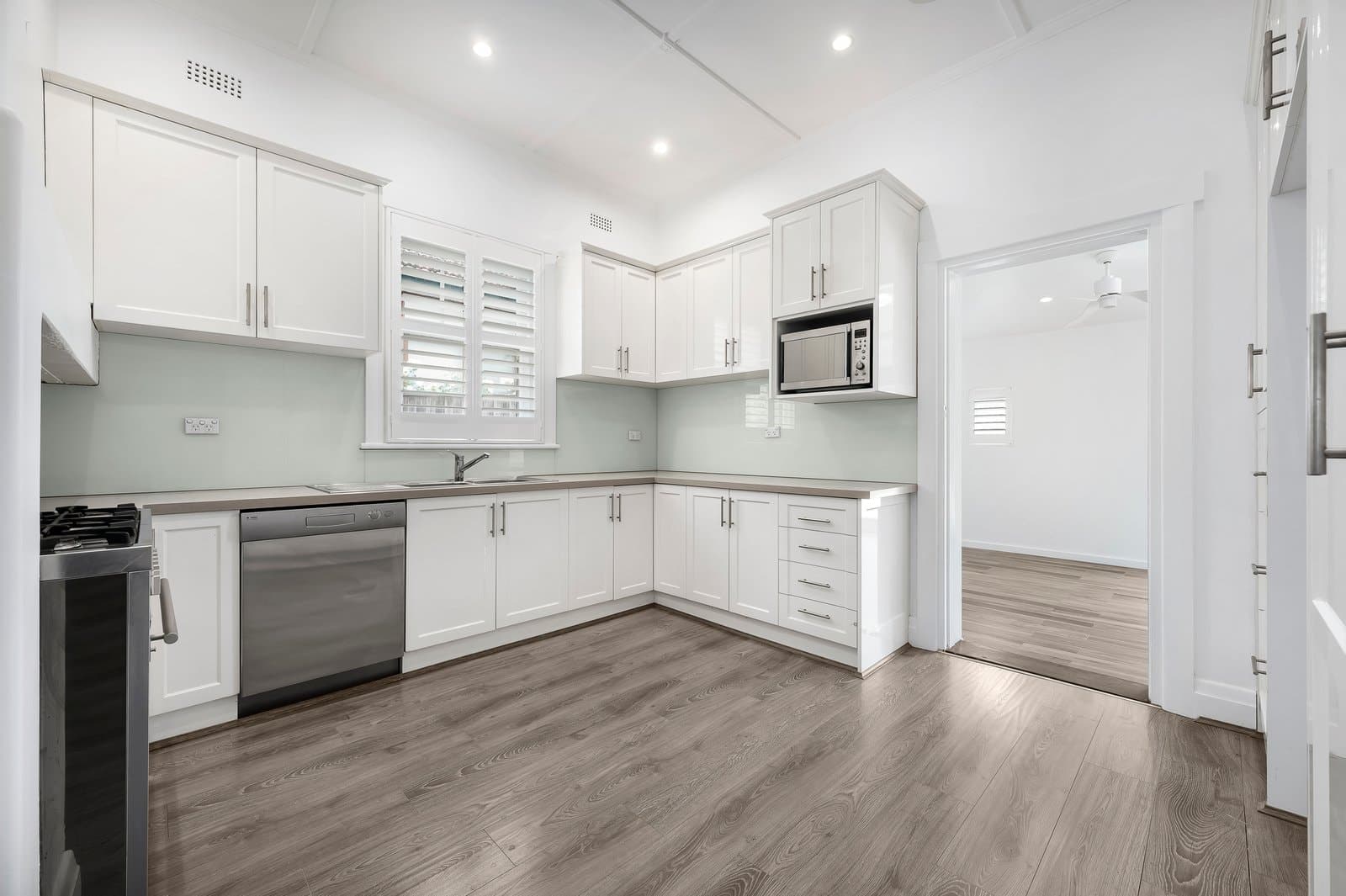 22 Lockhart Street, Camberwell - Thumbnail 4