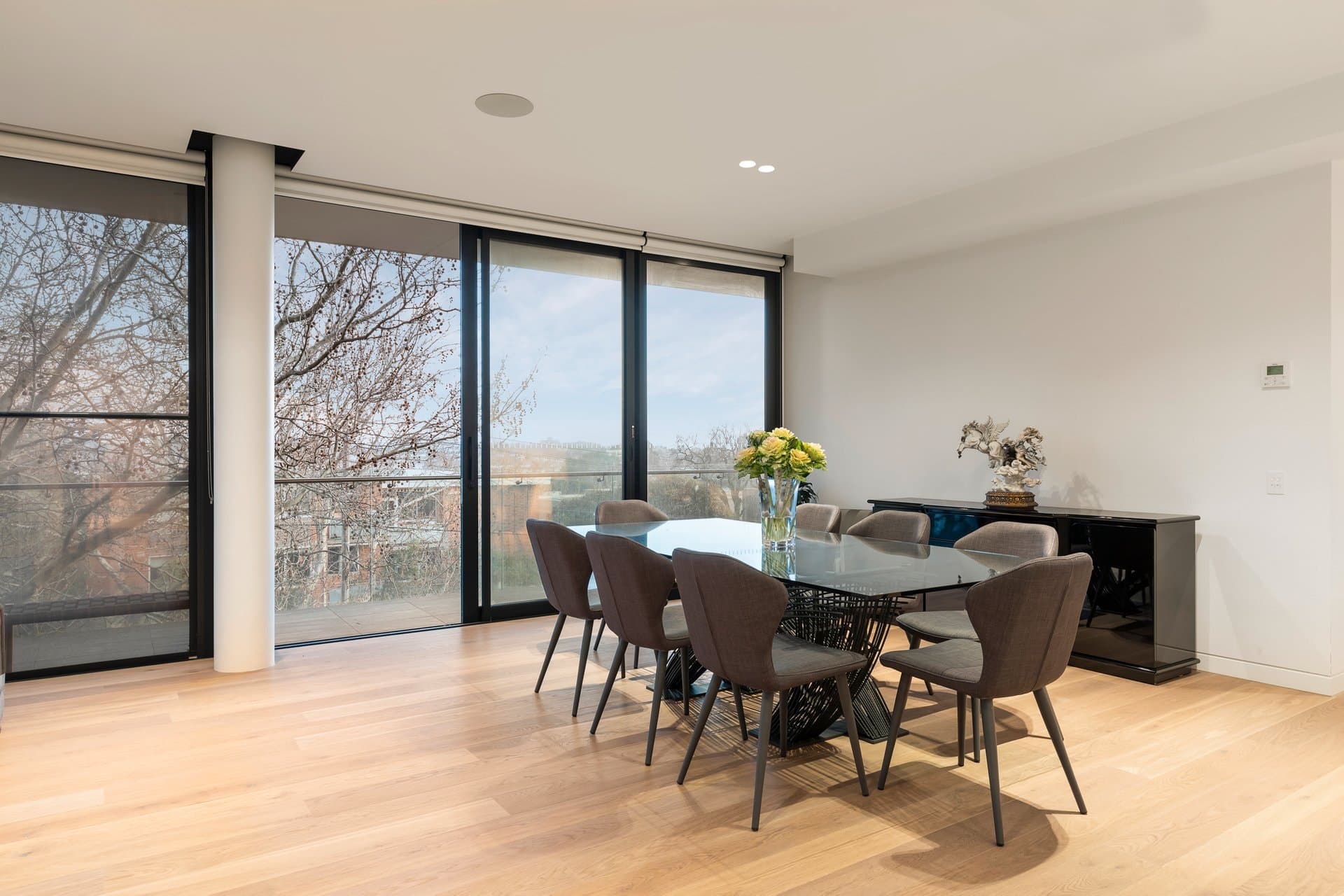 16/1 Irving Road, Toorak - Thumbnail 2