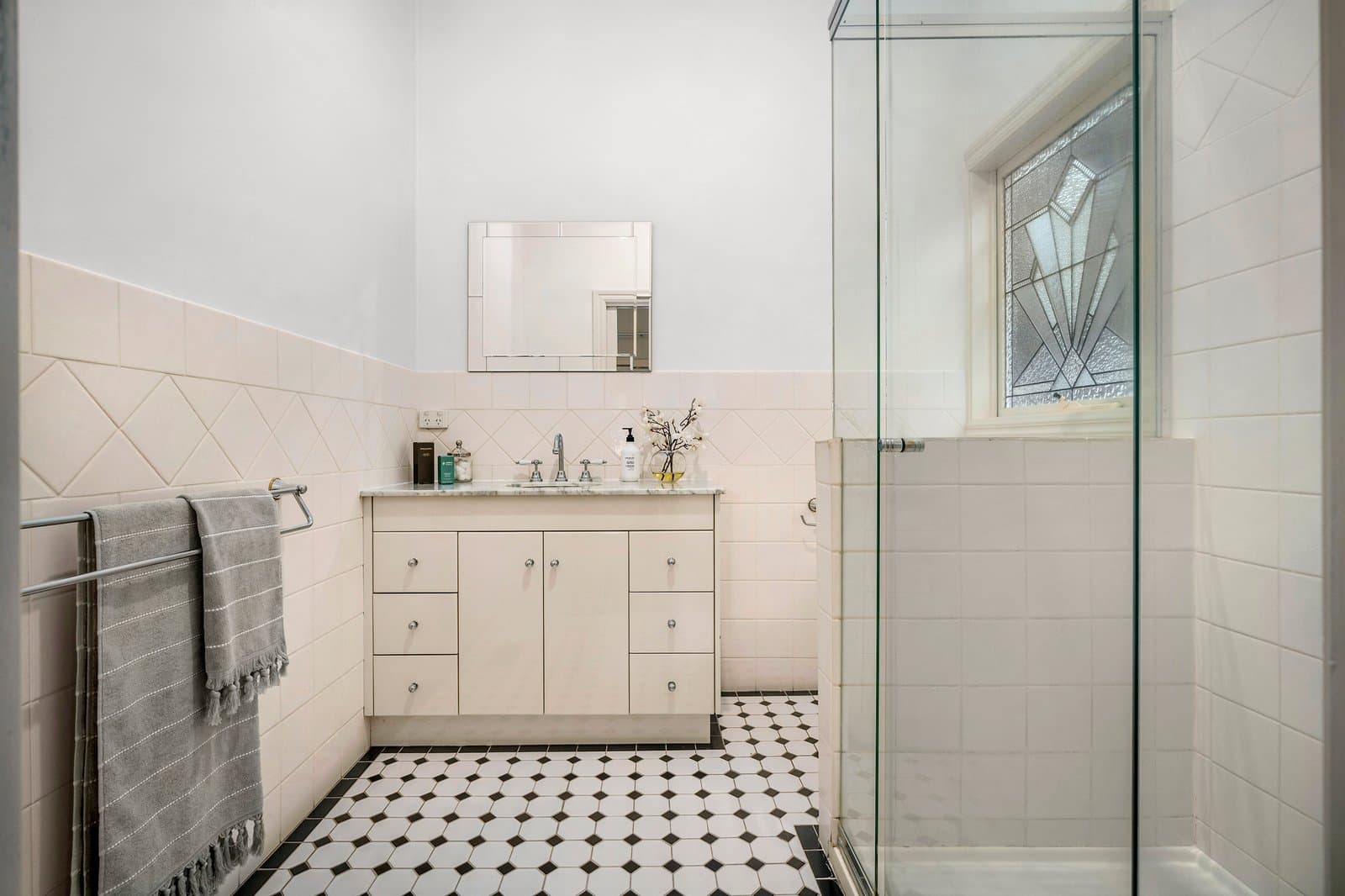 24 Denman Avenue, Glen Iris - Thumbnail 7