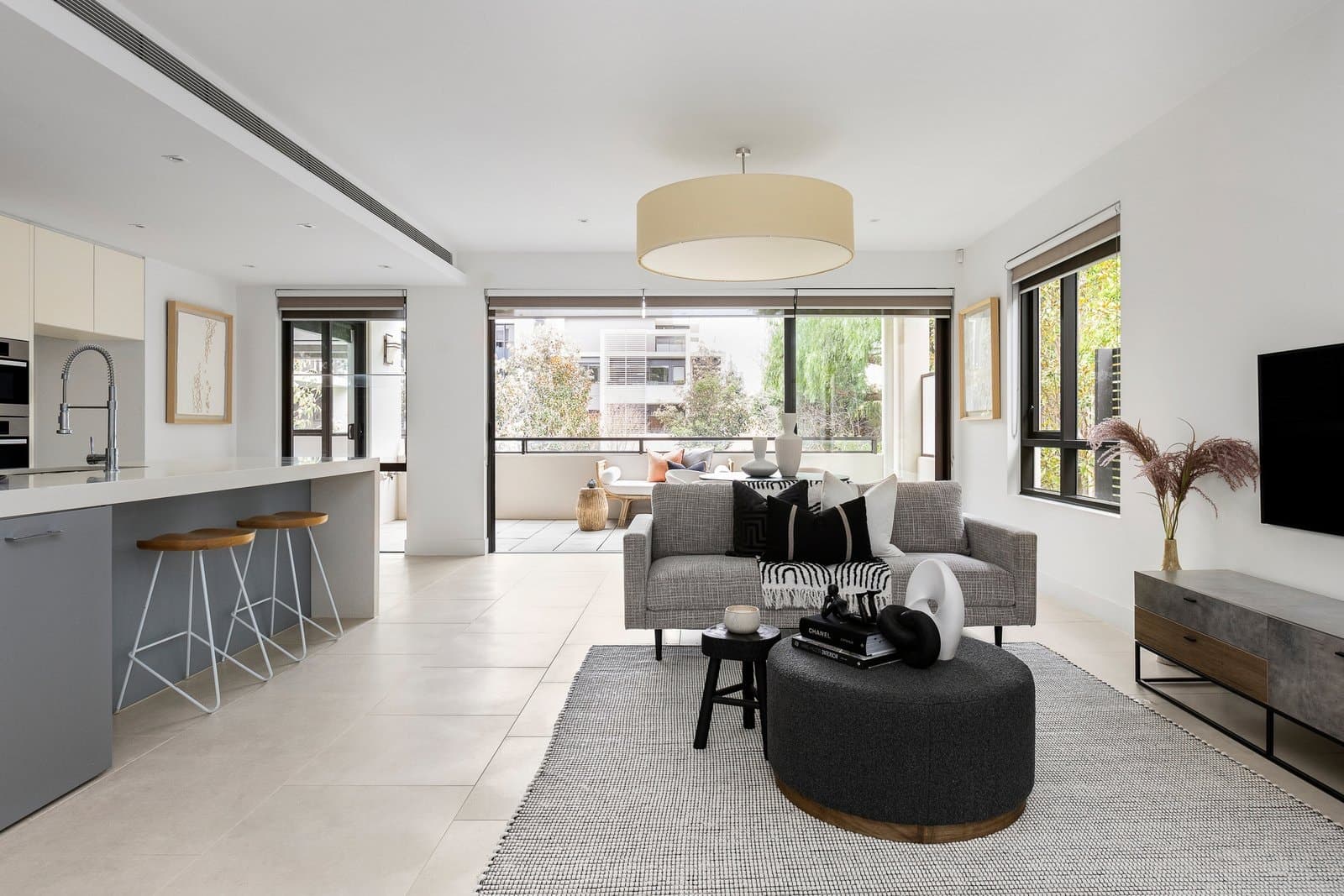 206/33 Wattle Road, Hawthorn - Image 1