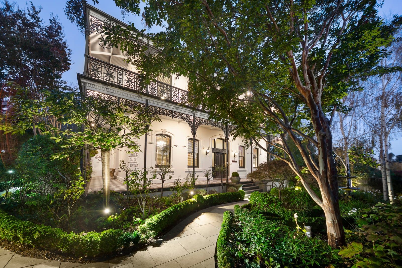 880 Glenferrie Road, Kew - Thumbnail 2