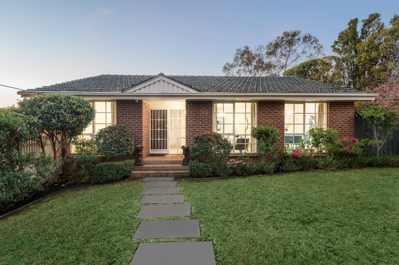 1/15 Essex Road, Surrey Hills - Image 1