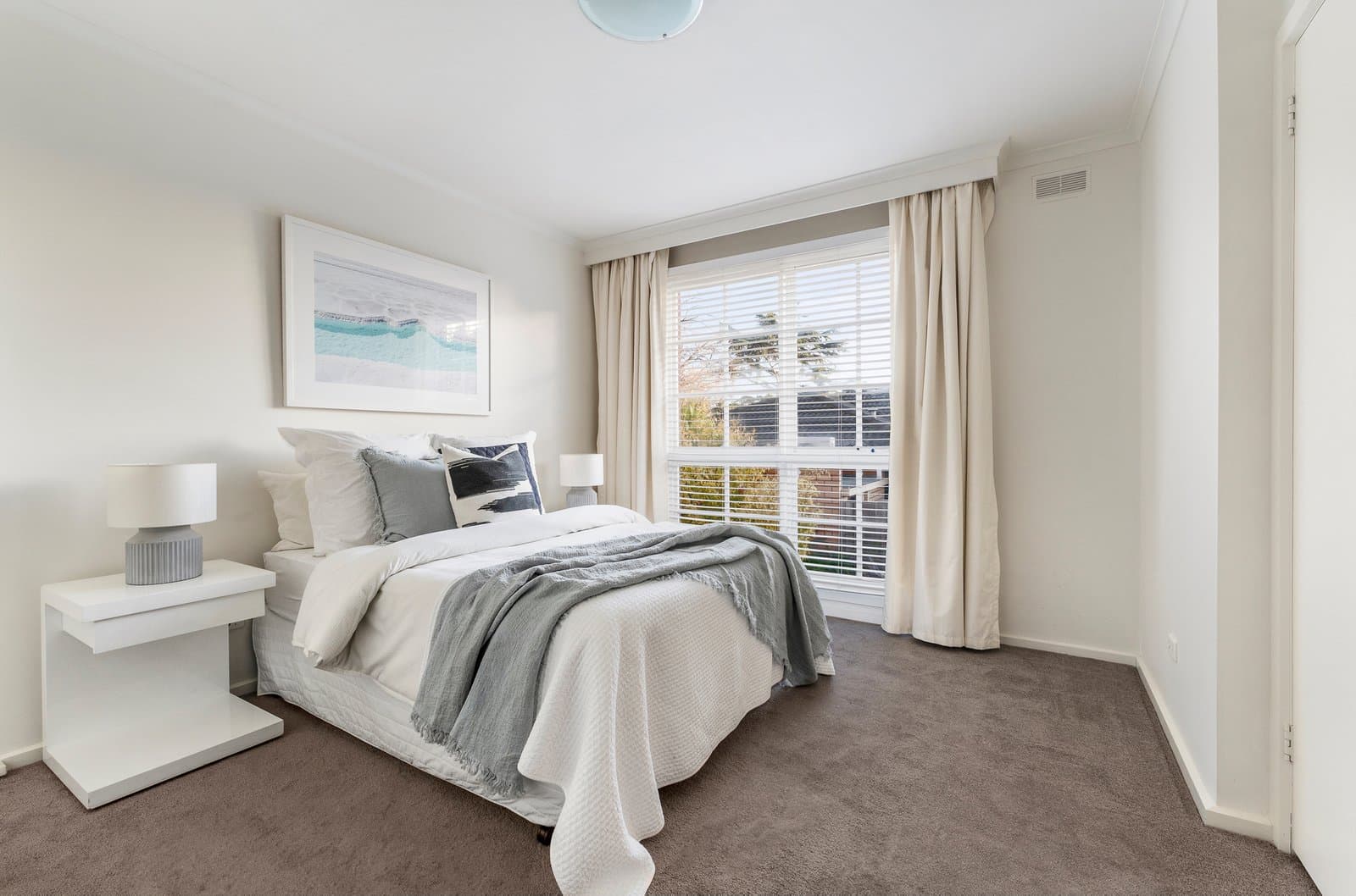 1/15 Essex Road, Surrey Hills - Thumbnail 8