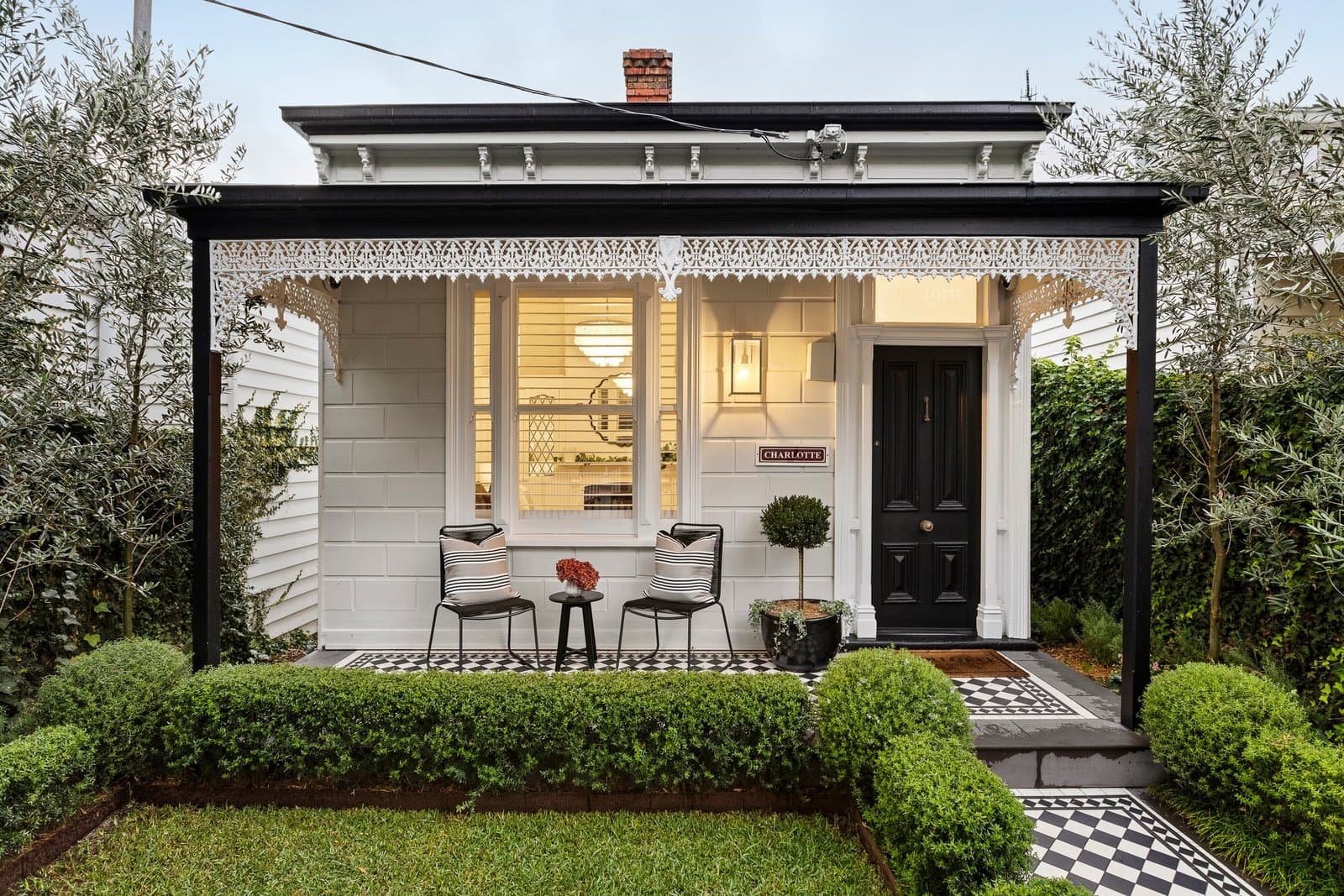 24 Fairbairn Road, Toorak - Thumbnail 2