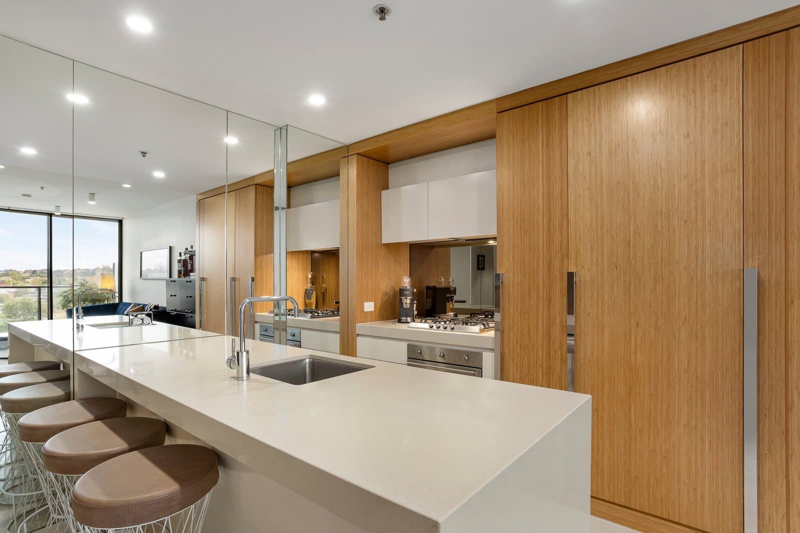 511/1 Clara Street, South Yarra - Thumbnail 2