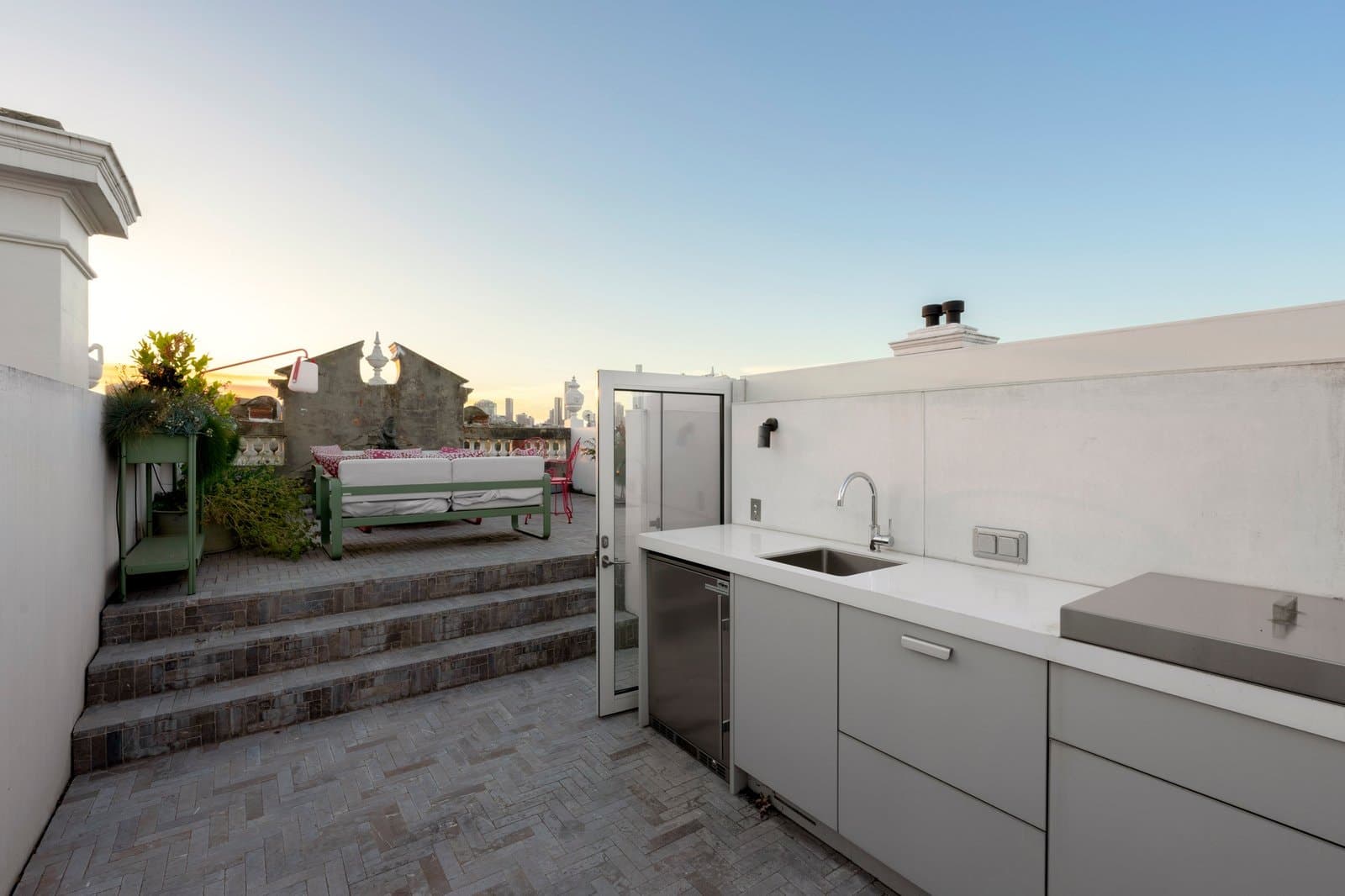 66 Park Street, South Yarra - Thumbnail 4