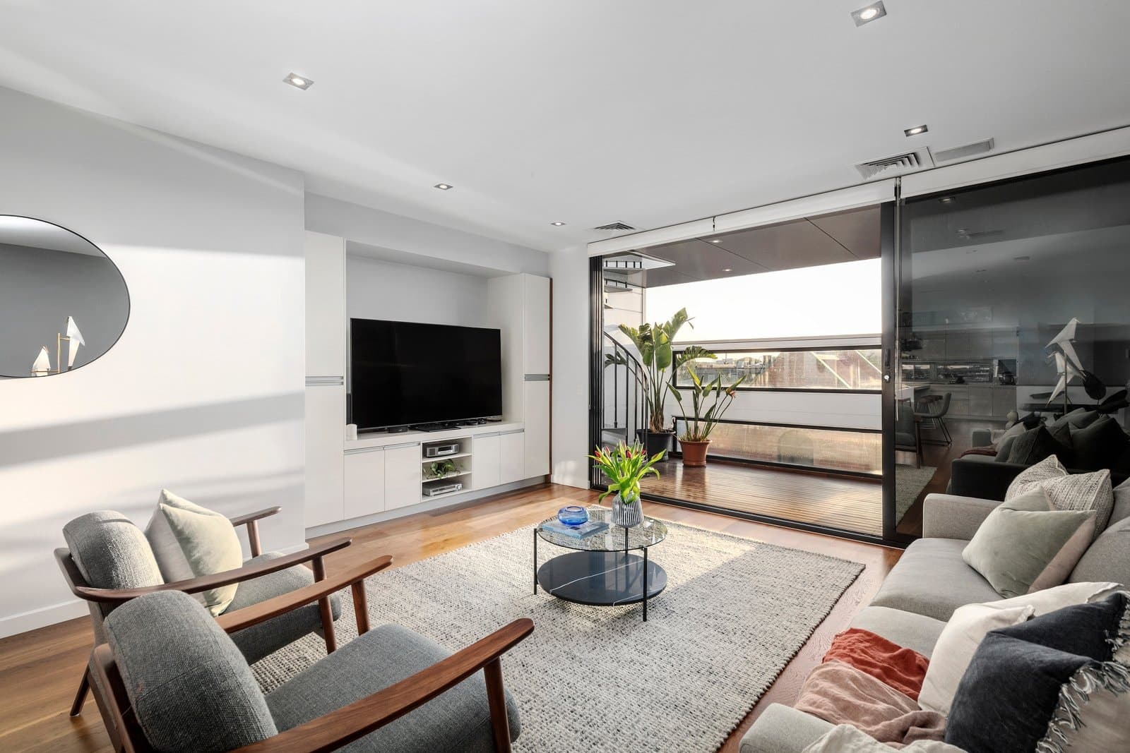 1 Barkly Avenue, Port Melbourne - Thumbnail 2