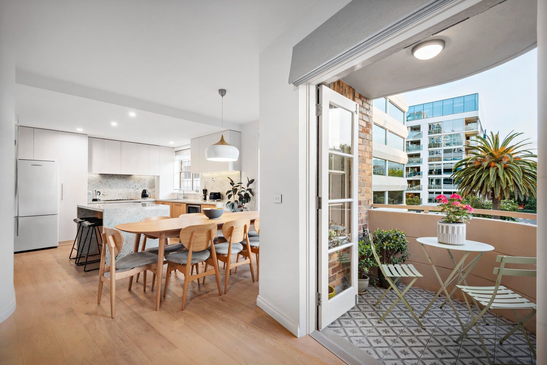 25/485 St Kilda Road, Melbourne - Thumbnail 2