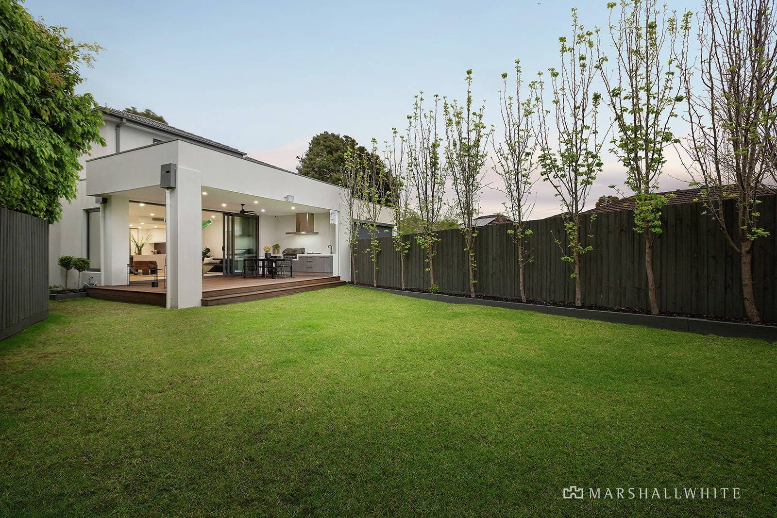 9 Raymond Court, Brighton East - Thumbnail 2