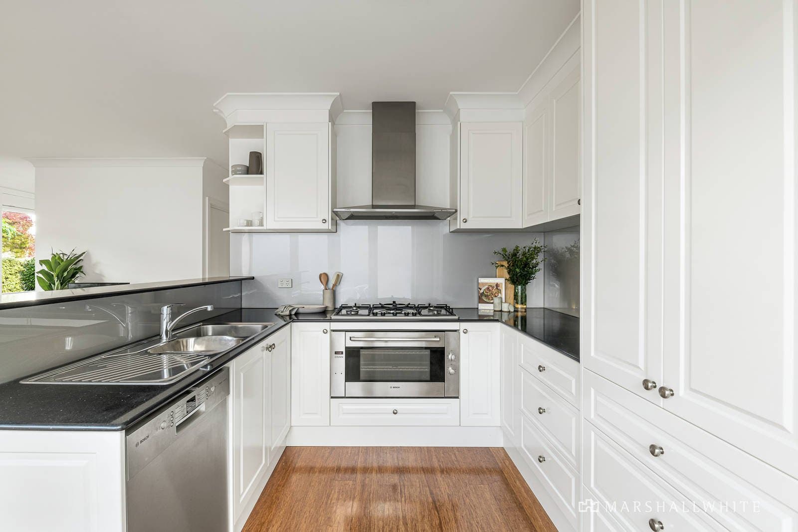 1/11 Bowen Street, Kew - Thumbnail 2