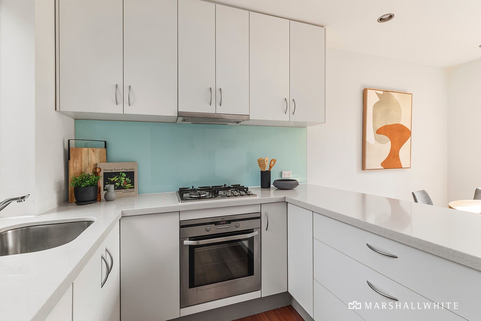 114 Raglan Street, Port Melbourne - Thumbnail 2