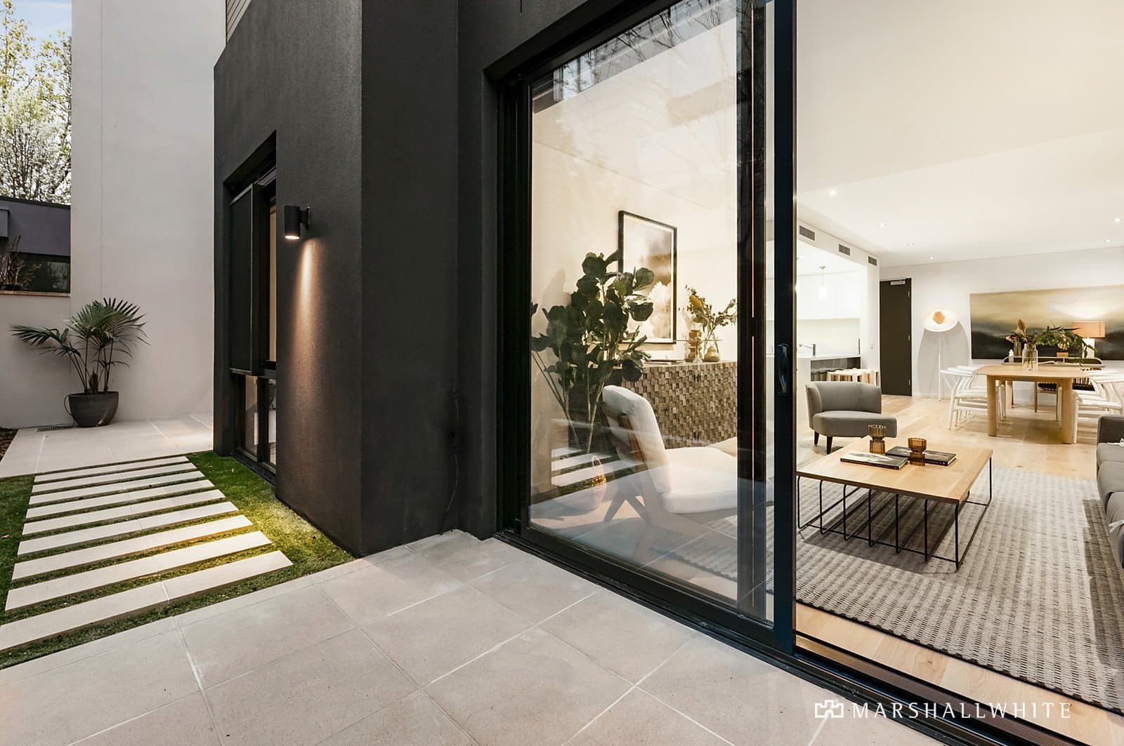 7/4 Cromwell Road, South Yarra - Image 1