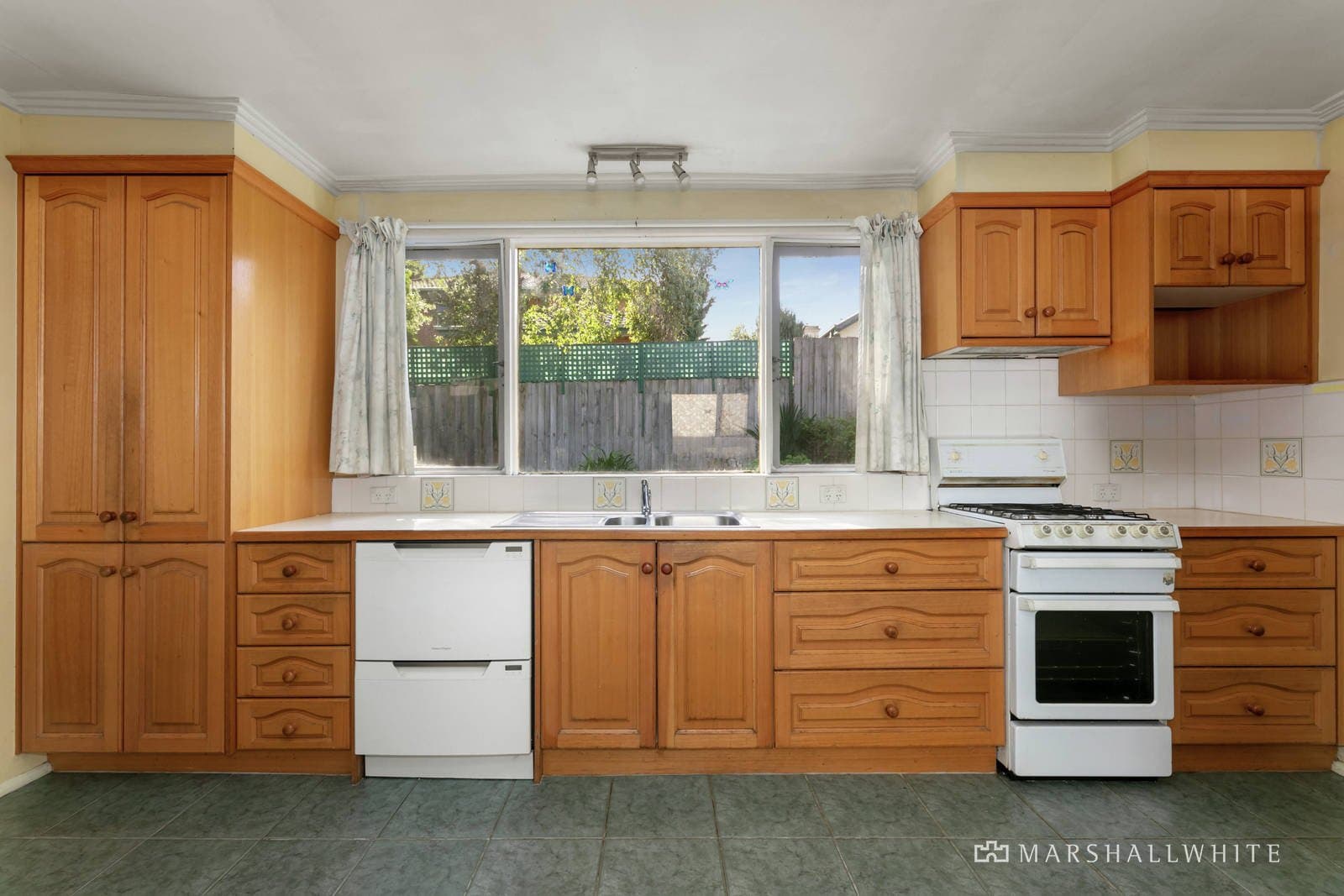 1 Salisbury Grove, Hawthorn - Thumbnail 4