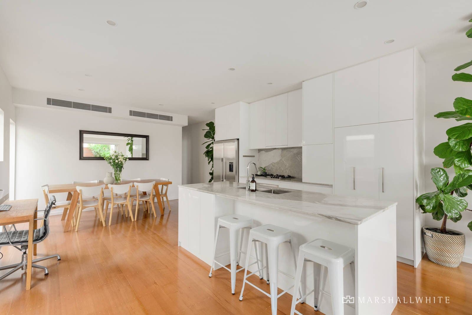 38 Caroline Street, Hawthorn East - Thumbnail 2