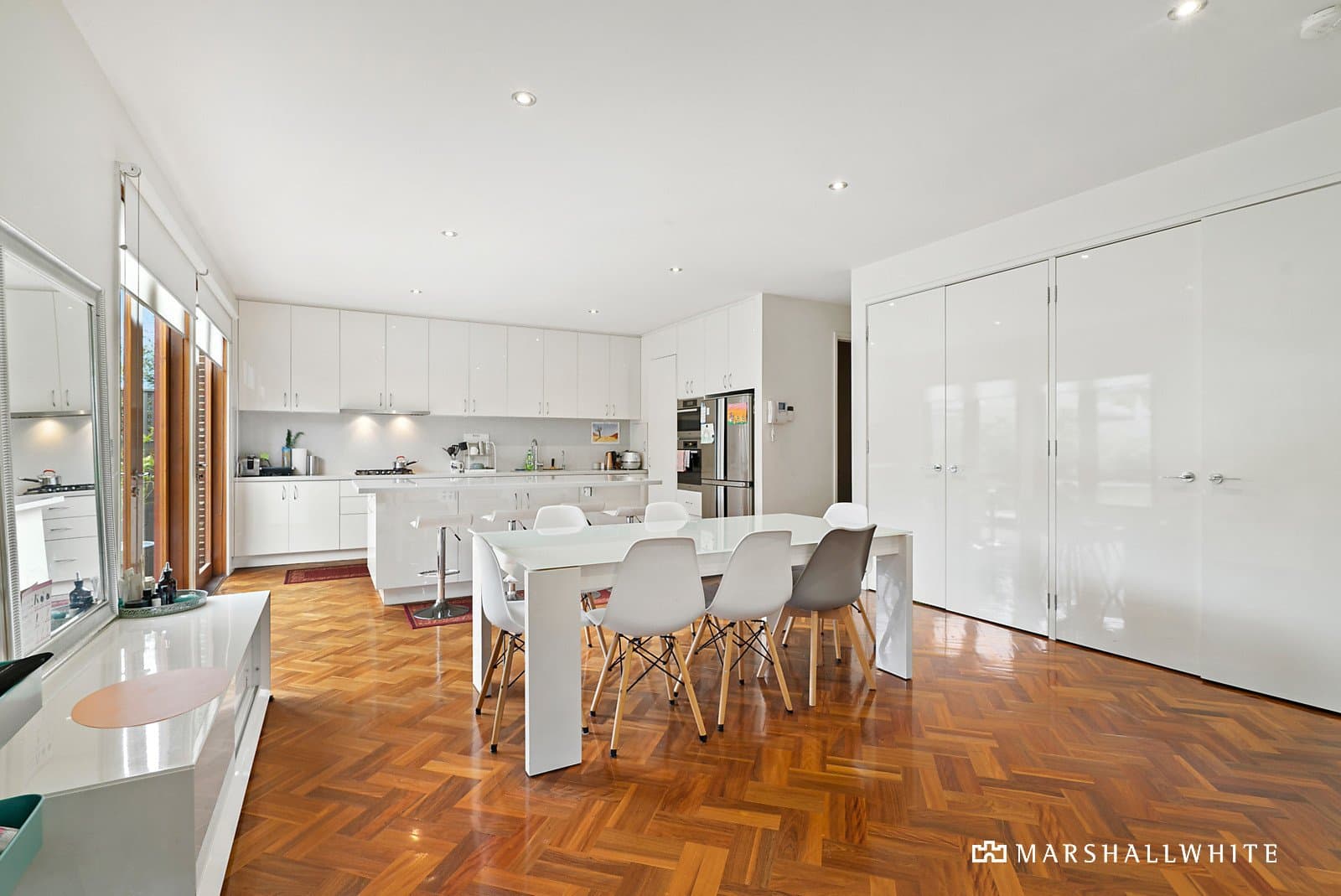 2/97 Strabane Avenue, Balwyn - Thumbnail 3