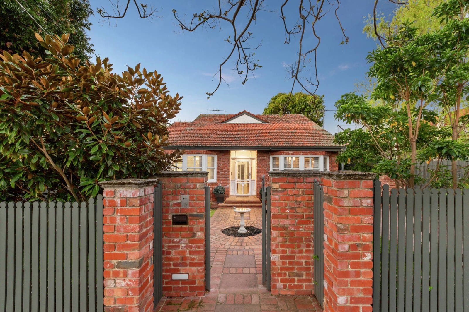 13 Clyde Street, Glen Iris - Thumbnail 2