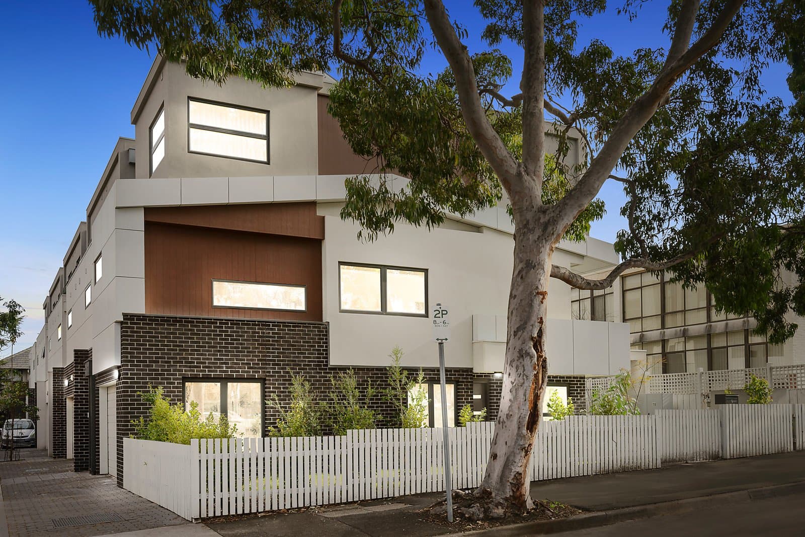 4/70 Auburn Road, Hawthorn - Image 1
