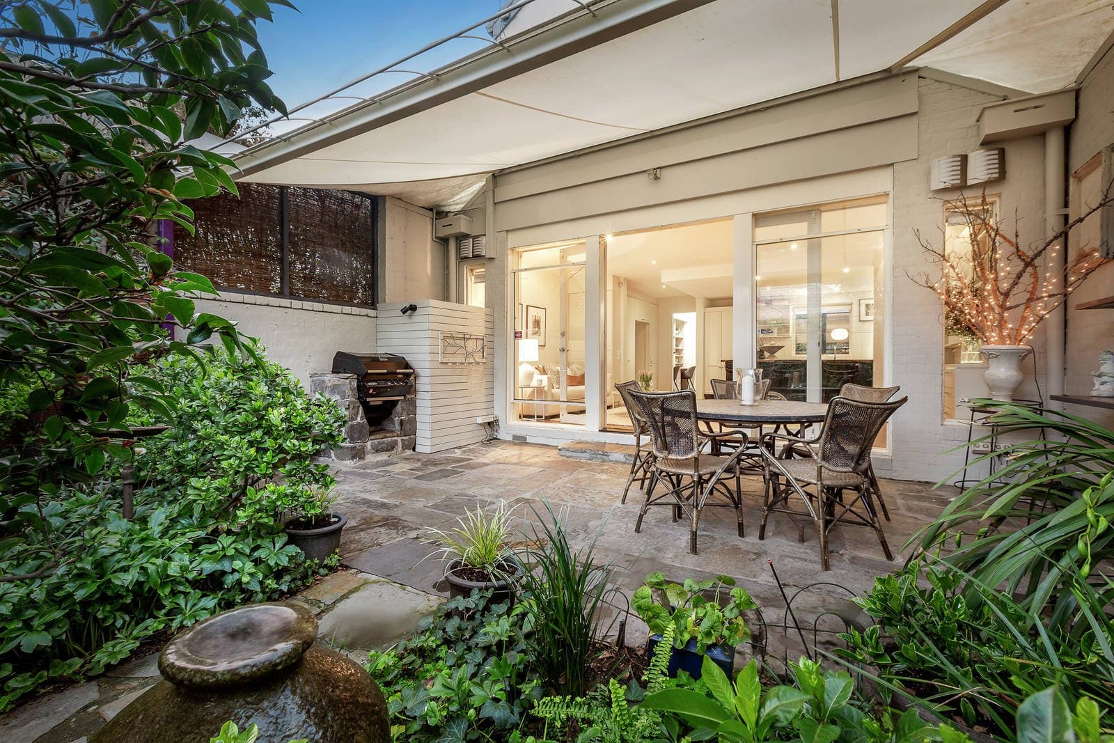 46 Clara Street, South Yarra - Thumbnail 2