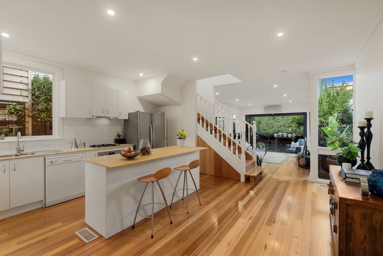 132 Edgevale Road, Kew - Thumbnail 4