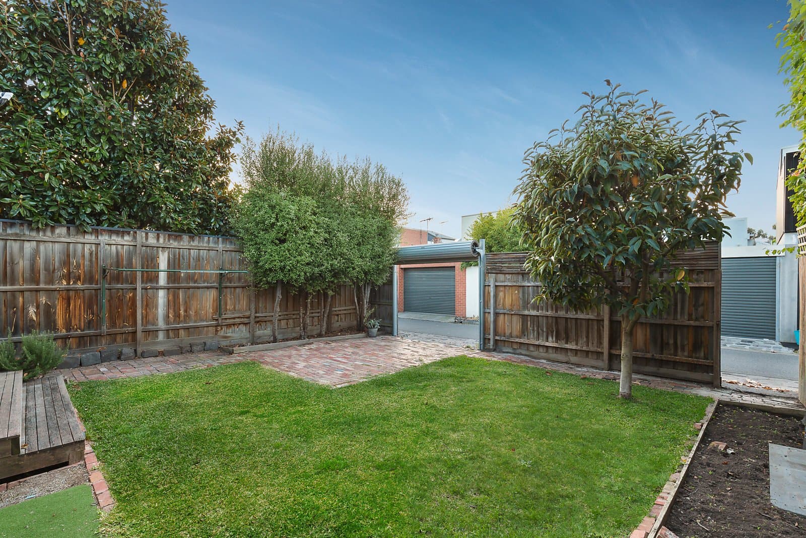 246 Bridport Street West, Albert Park - Thumbnail 2