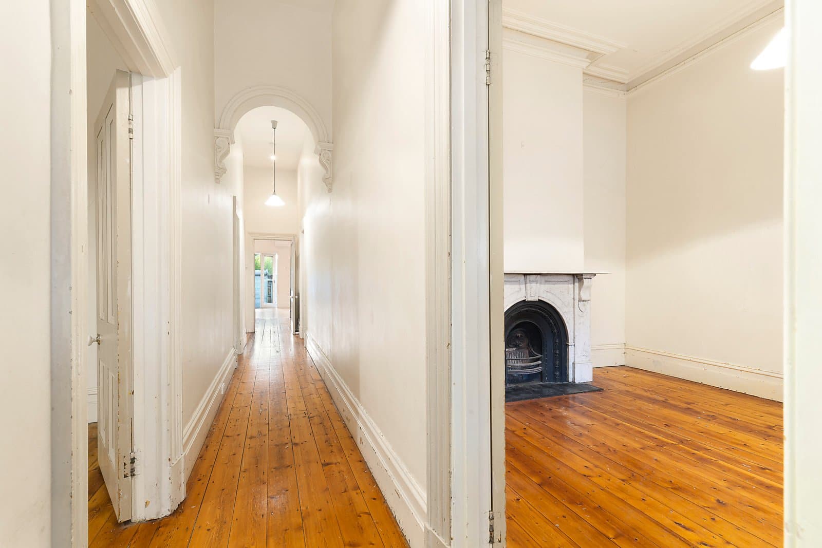 246 Bridport Street West, Albert Park - Thumbnail 4