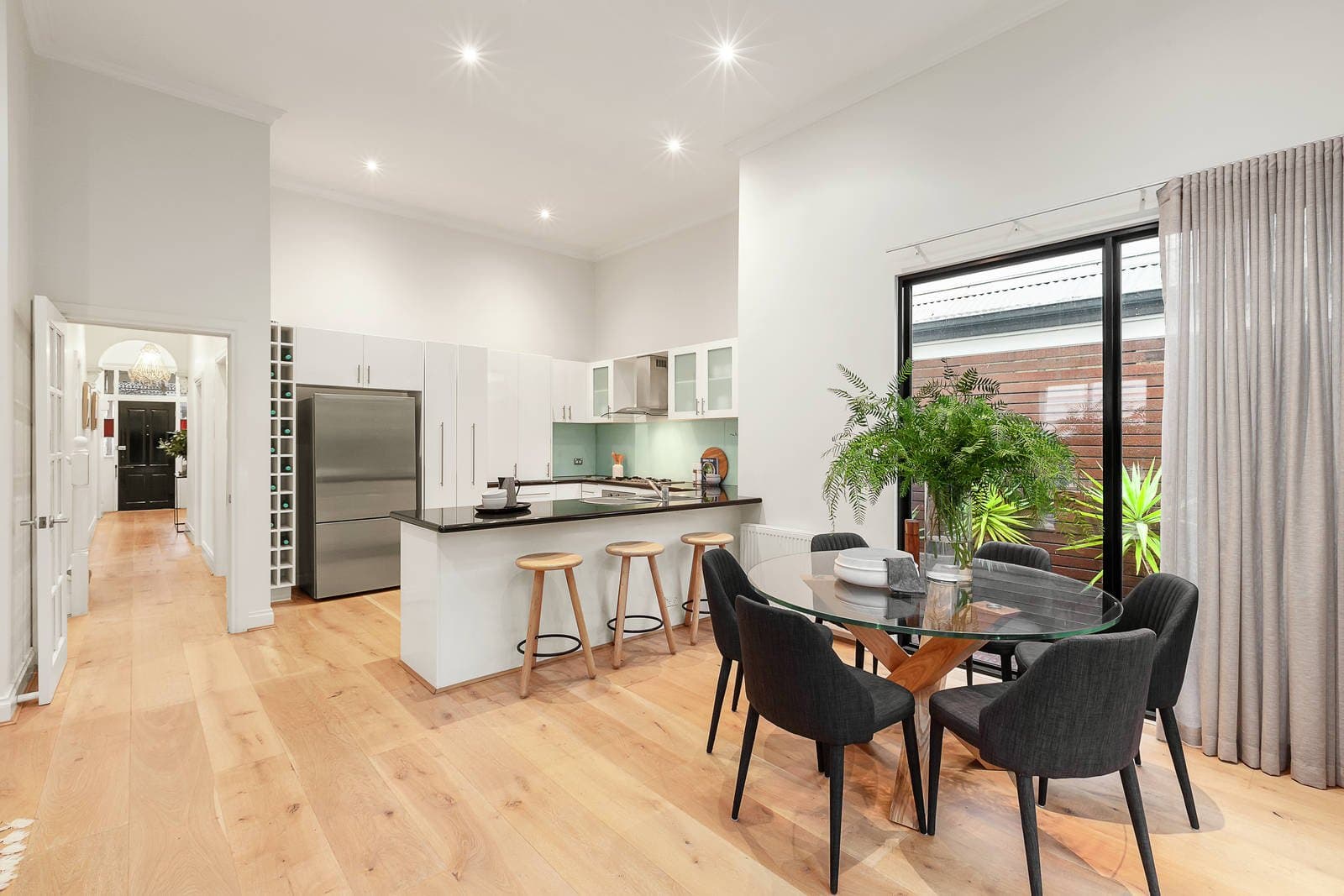 8 Johnson Street, Hawthorn - Thumbnail 3