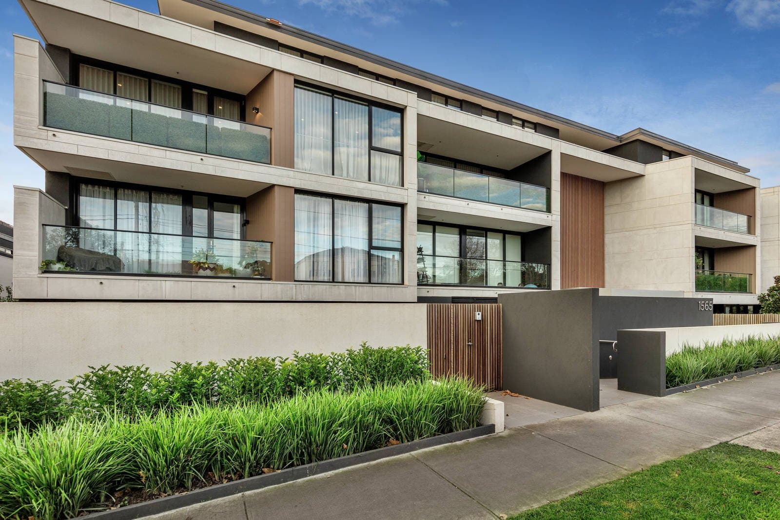 201/1565 Malvern Road, Glen Iris - Image 1