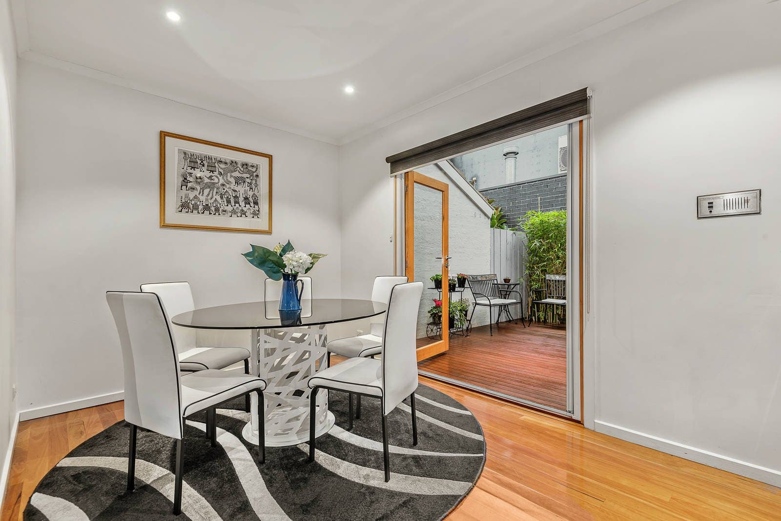 2/16 Liddiard Street, Hawthorn - Thumbnail 4