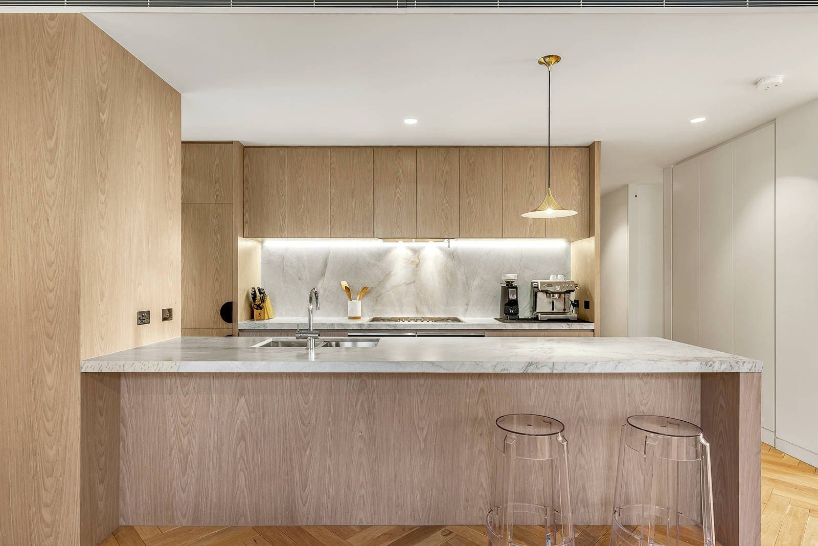 3/6 Brookville Road, Toorak - Thumbnail 4