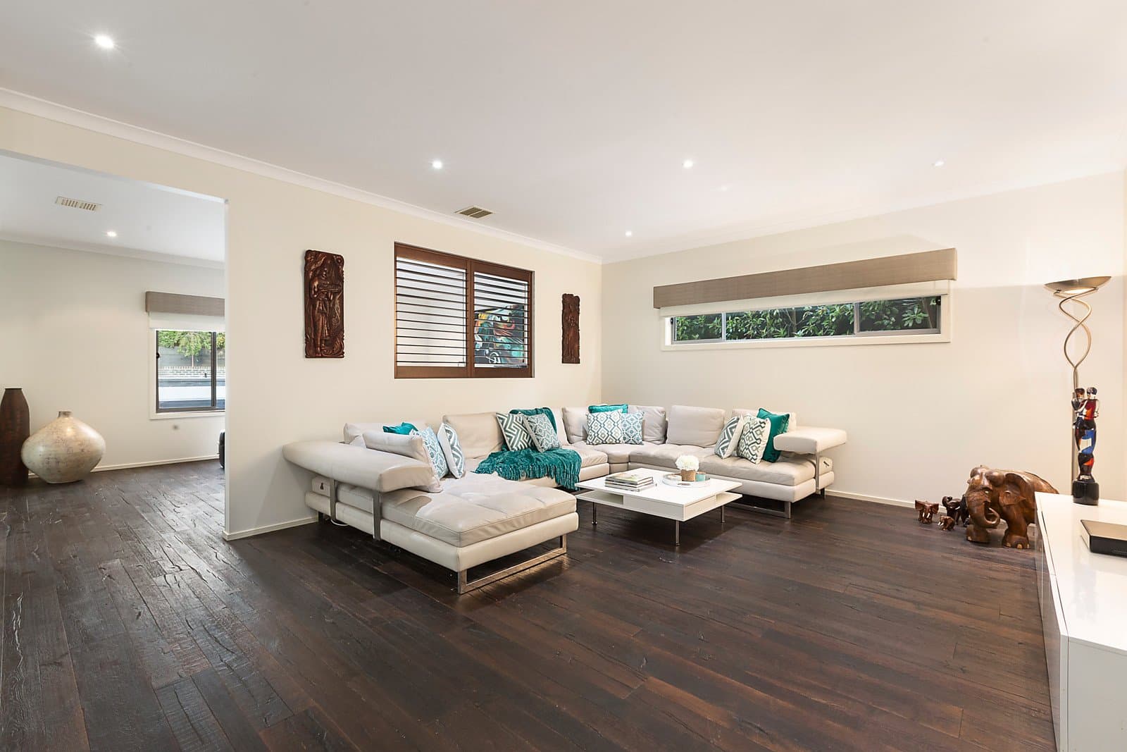 8 Sutton Parade, Mont Albert North - Thumbnail 2
