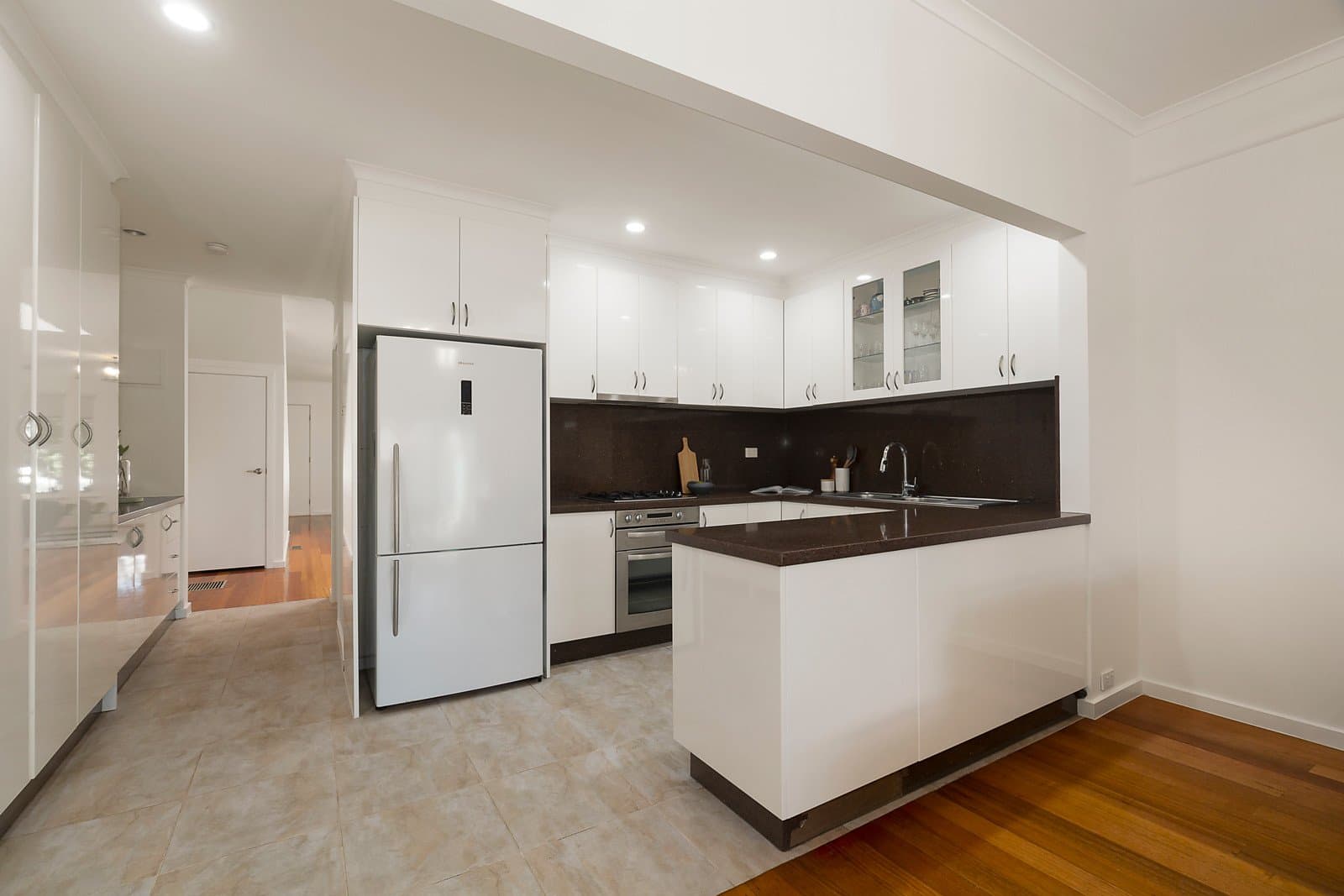233 Bridge Street, Port Melbourne - Thumbnail 4