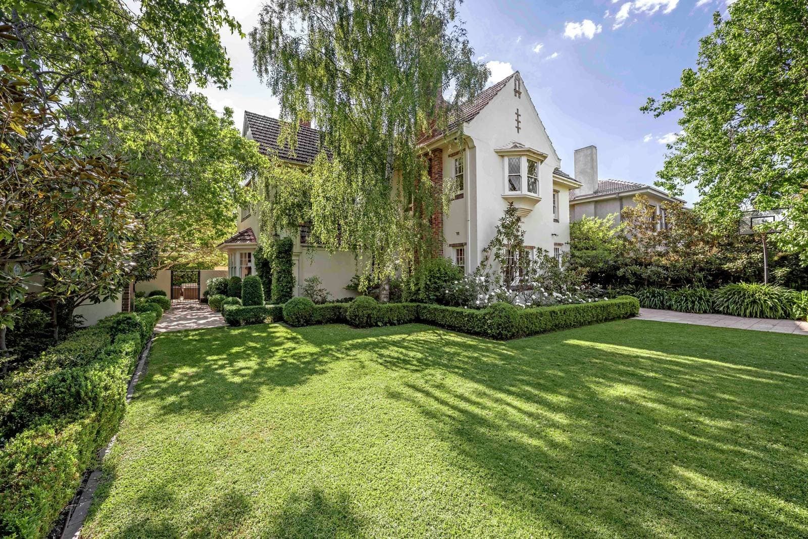 21 Huntingfield Road, Toorak - Image 1