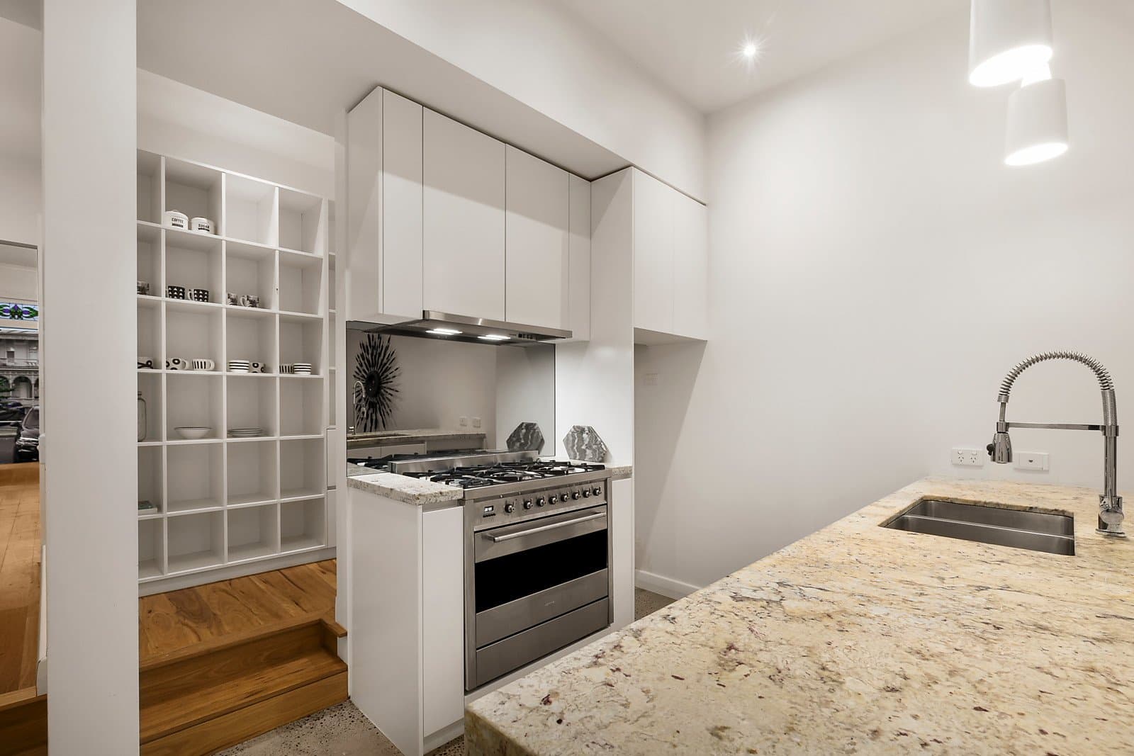 20 Howe Crescent, South Melbourne - Thumbnail 5