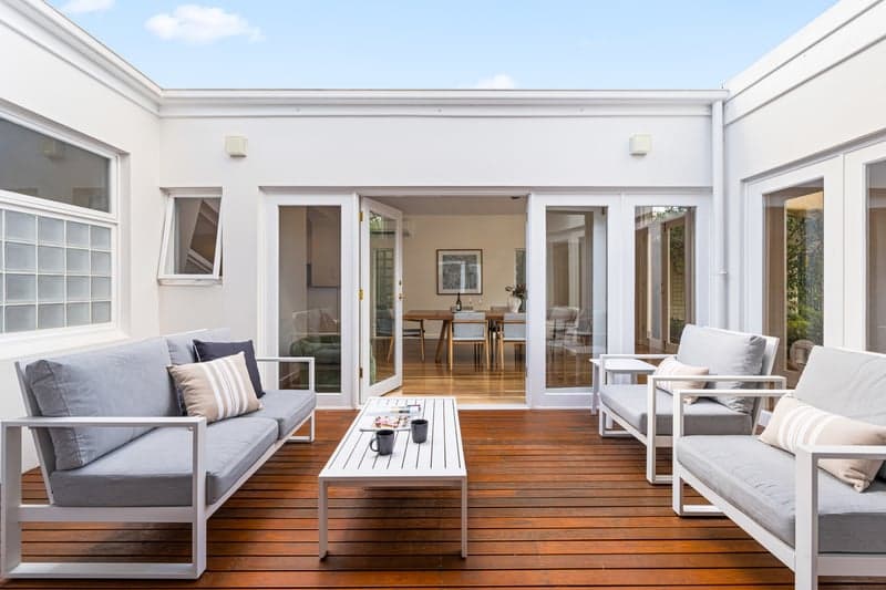 8 Laurence Street, Lower Mitcham - Thumbnail 2