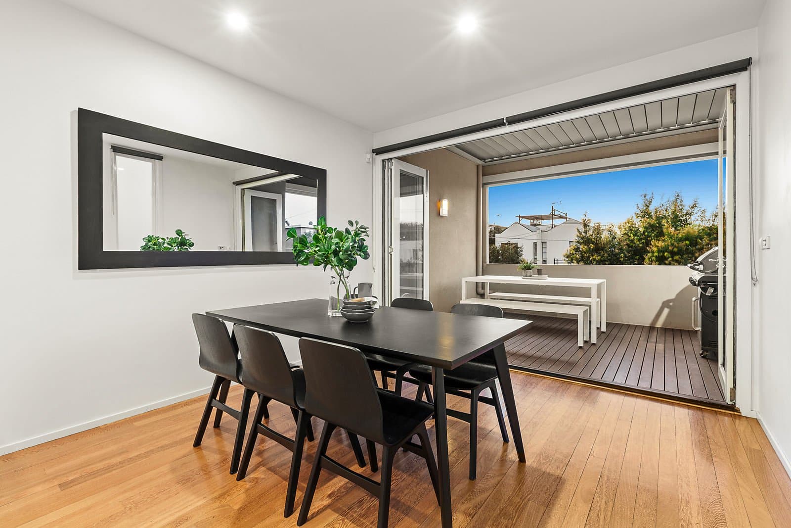 96 Ross Street, Port Melbourne - Thumbnail 4