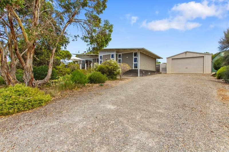 5 Eucalyptus Court, Marion Bay - Thumbnail 2