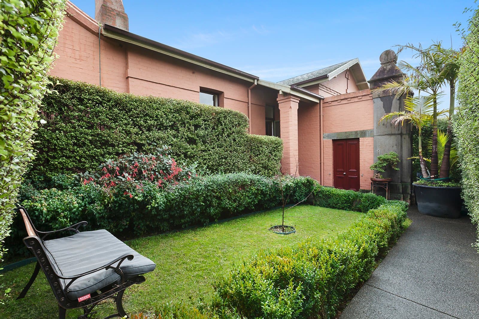 206 Wiltshire Drive, Kew - Image 1
