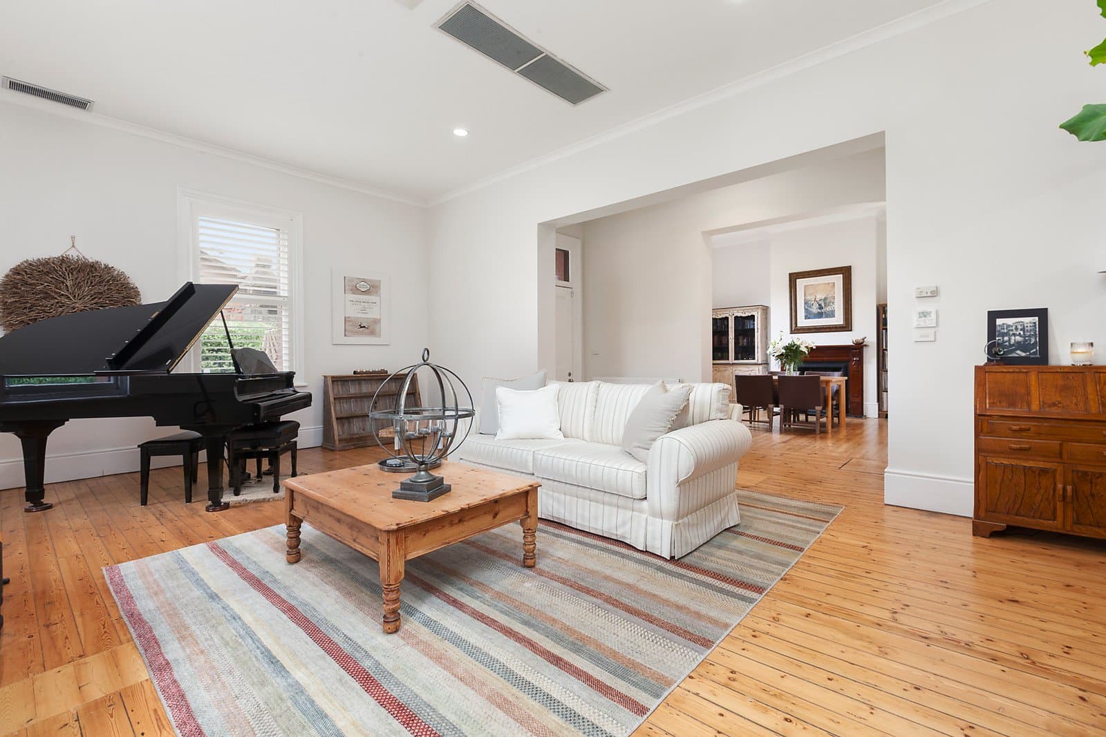 206 Wiltshire Drive, Kew - Thumbnail 4