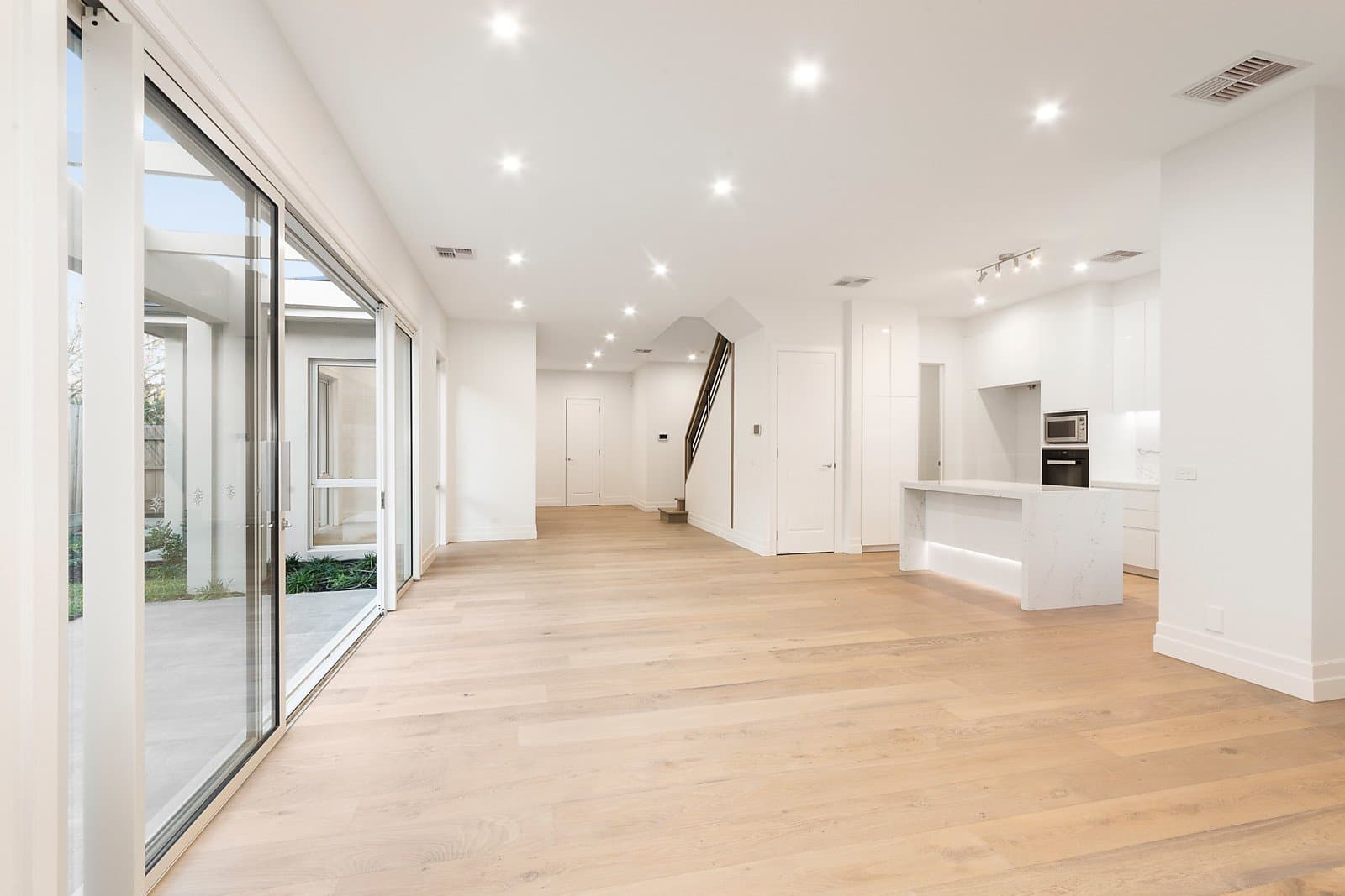 210 Barkers Road, Hawthorn - Thumbnail 3