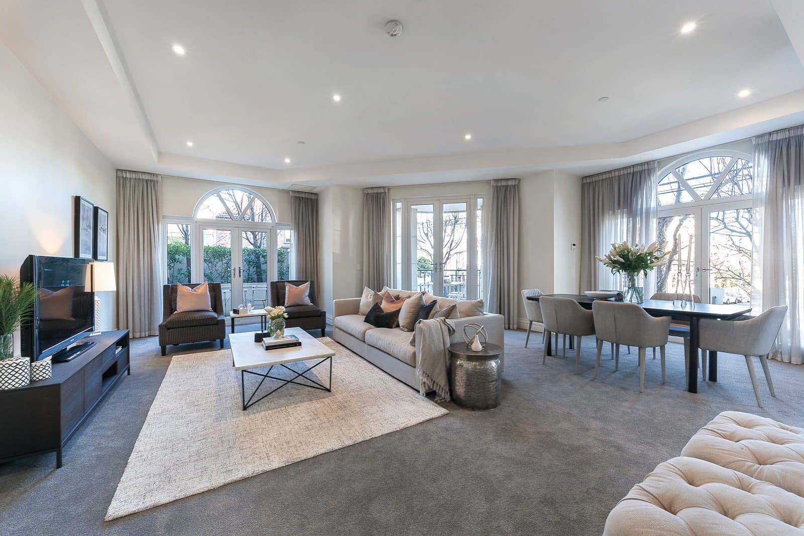 G02/1 Wallace Avenue, Toorak - Thumbnail 2
