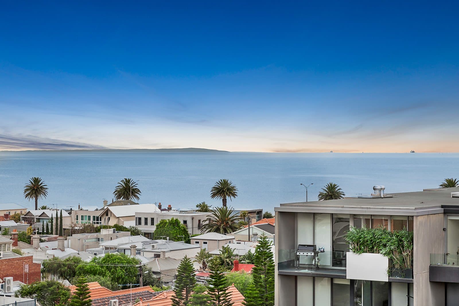 120/1 Graham Street, Port Melbourne - Thumbnail 2