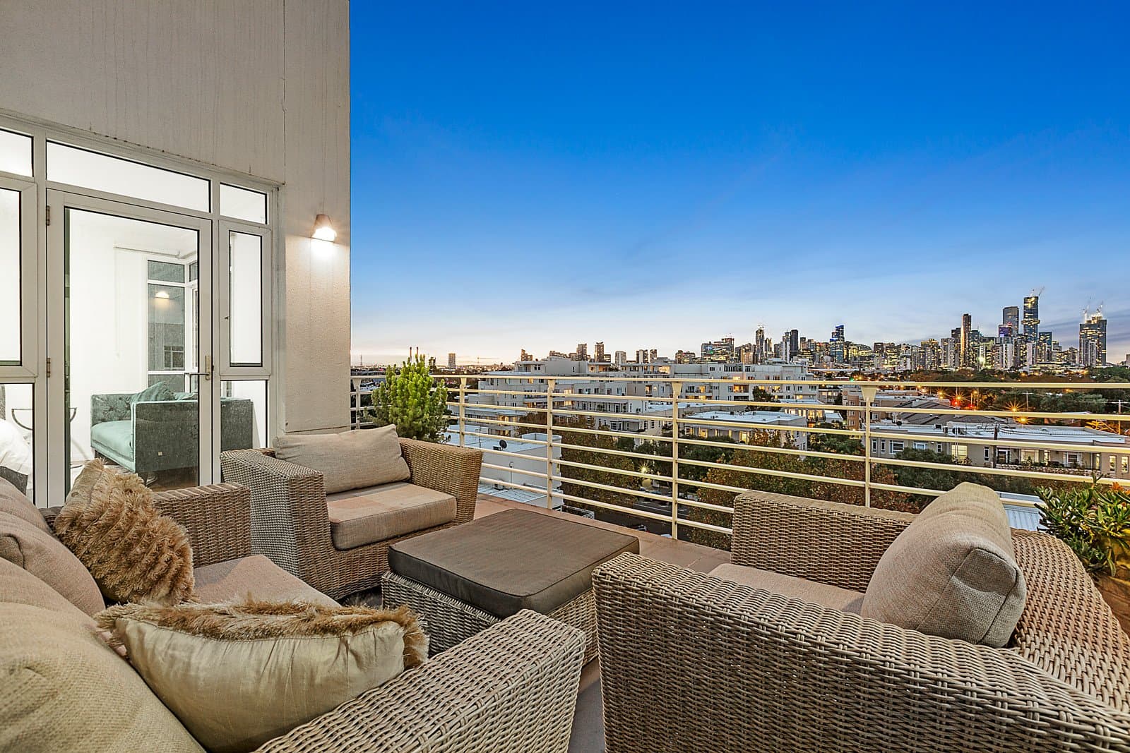 120/1 Graham Street, Port Melbourne - Thumbnail 3